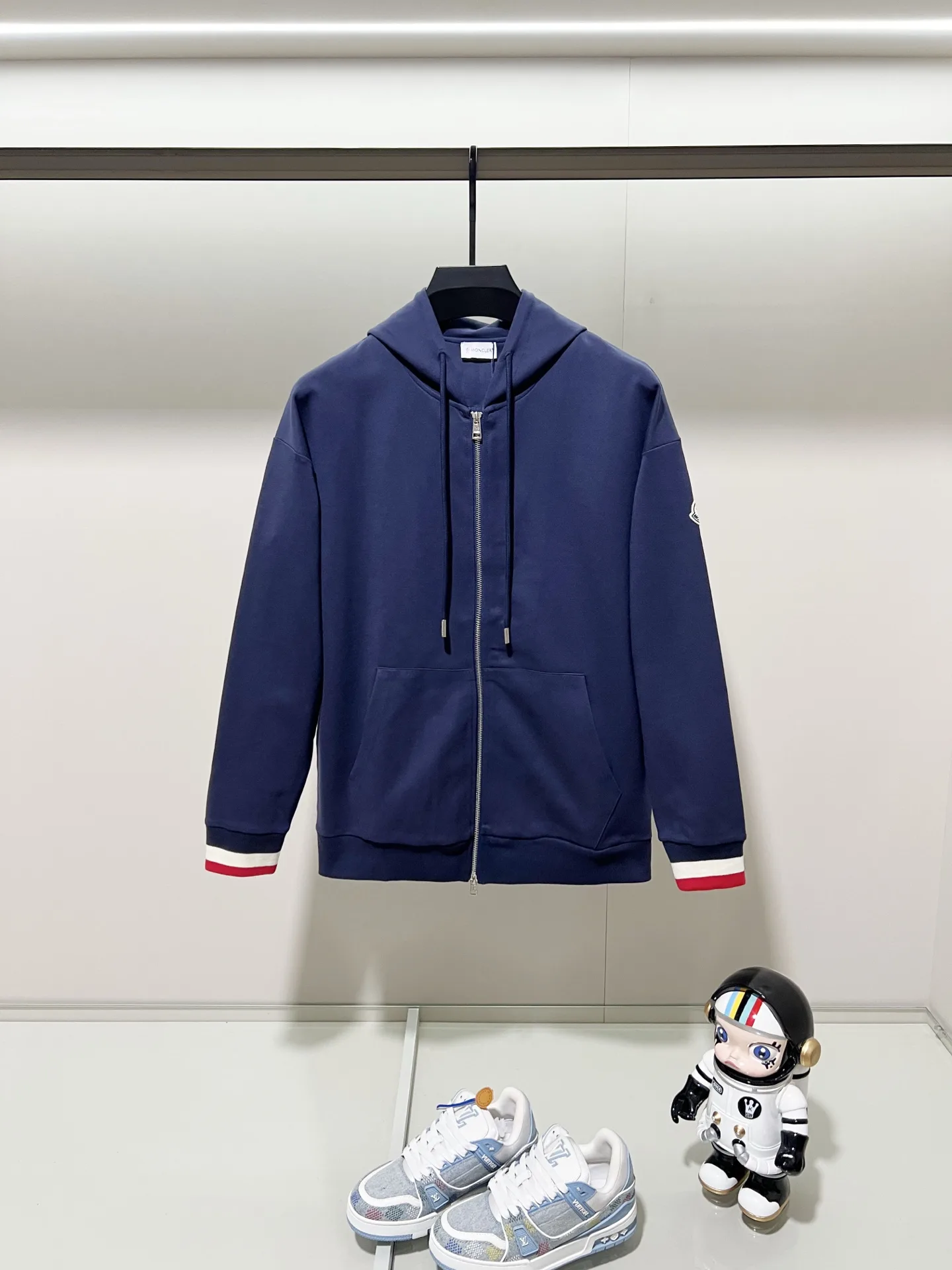 Logo-Patch Zip-Up Hooded Sweatshirt D20020070