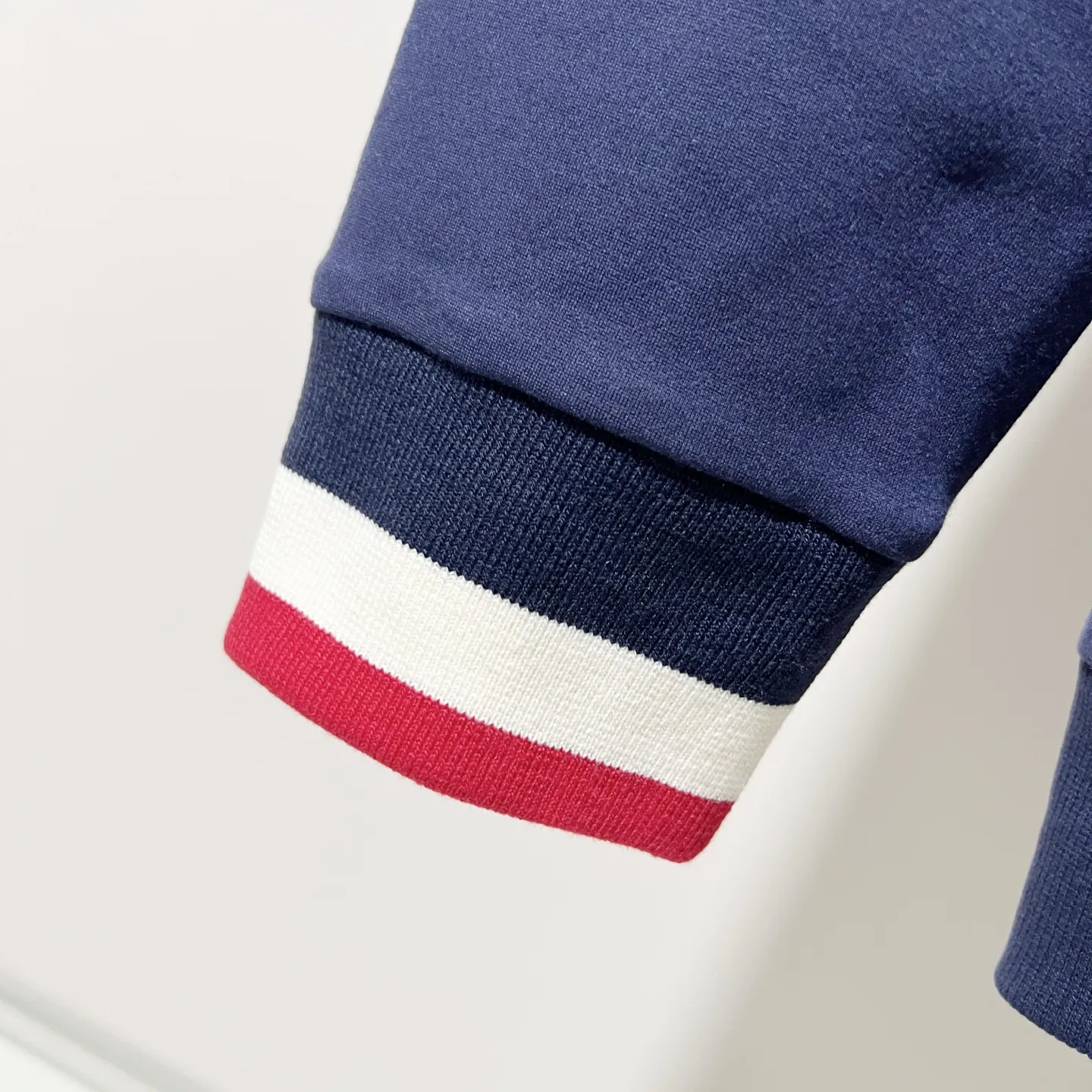 Logo-Patch Zip-Up Hooded Sweatshirt D20020070 — view 9