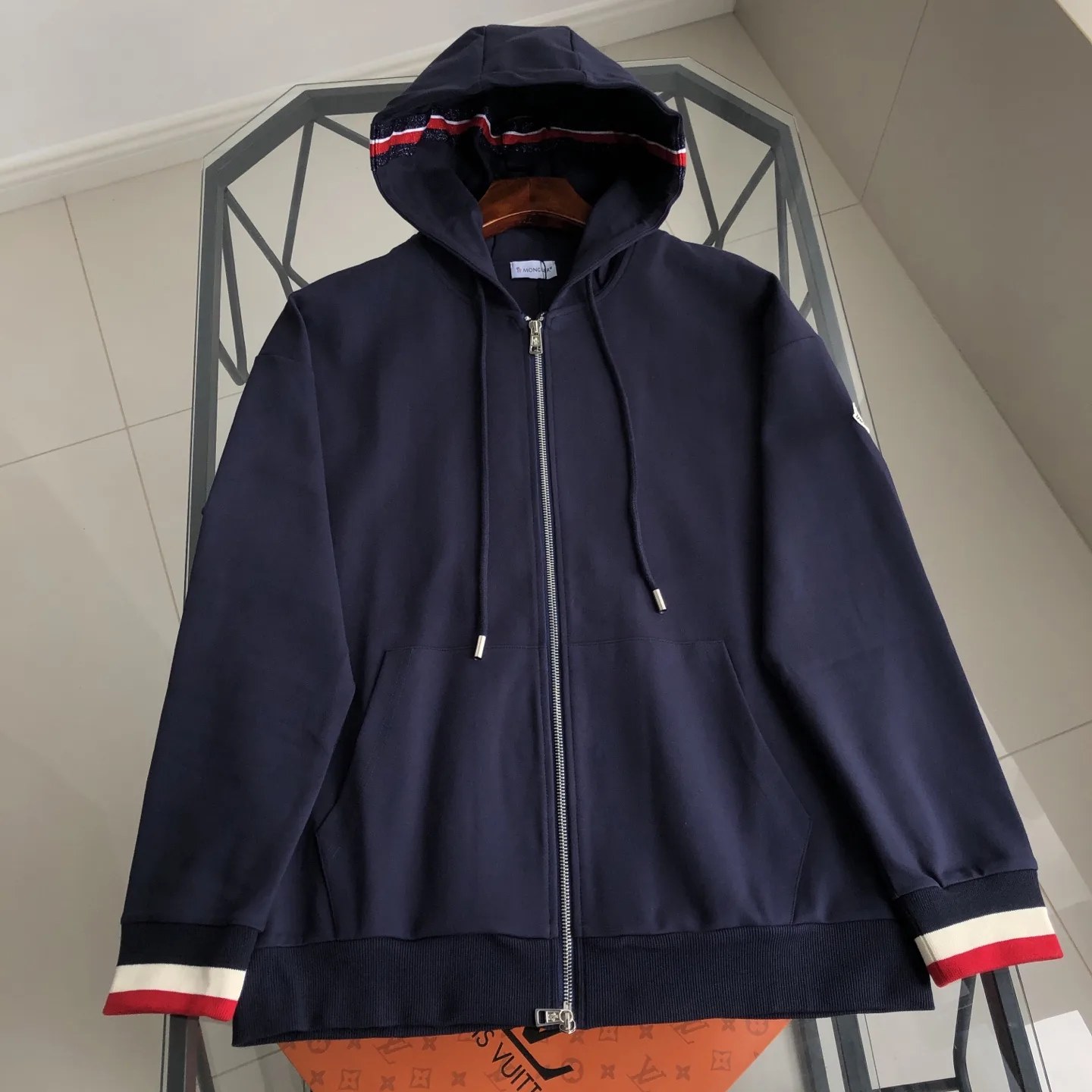 Logo-Embroidered Zip-Up Hoodie D20020082