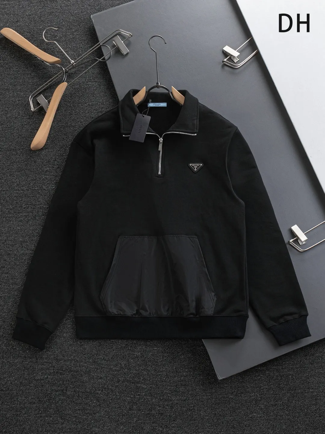Triangle Logo Half-Zip Sweatshirt D20022827