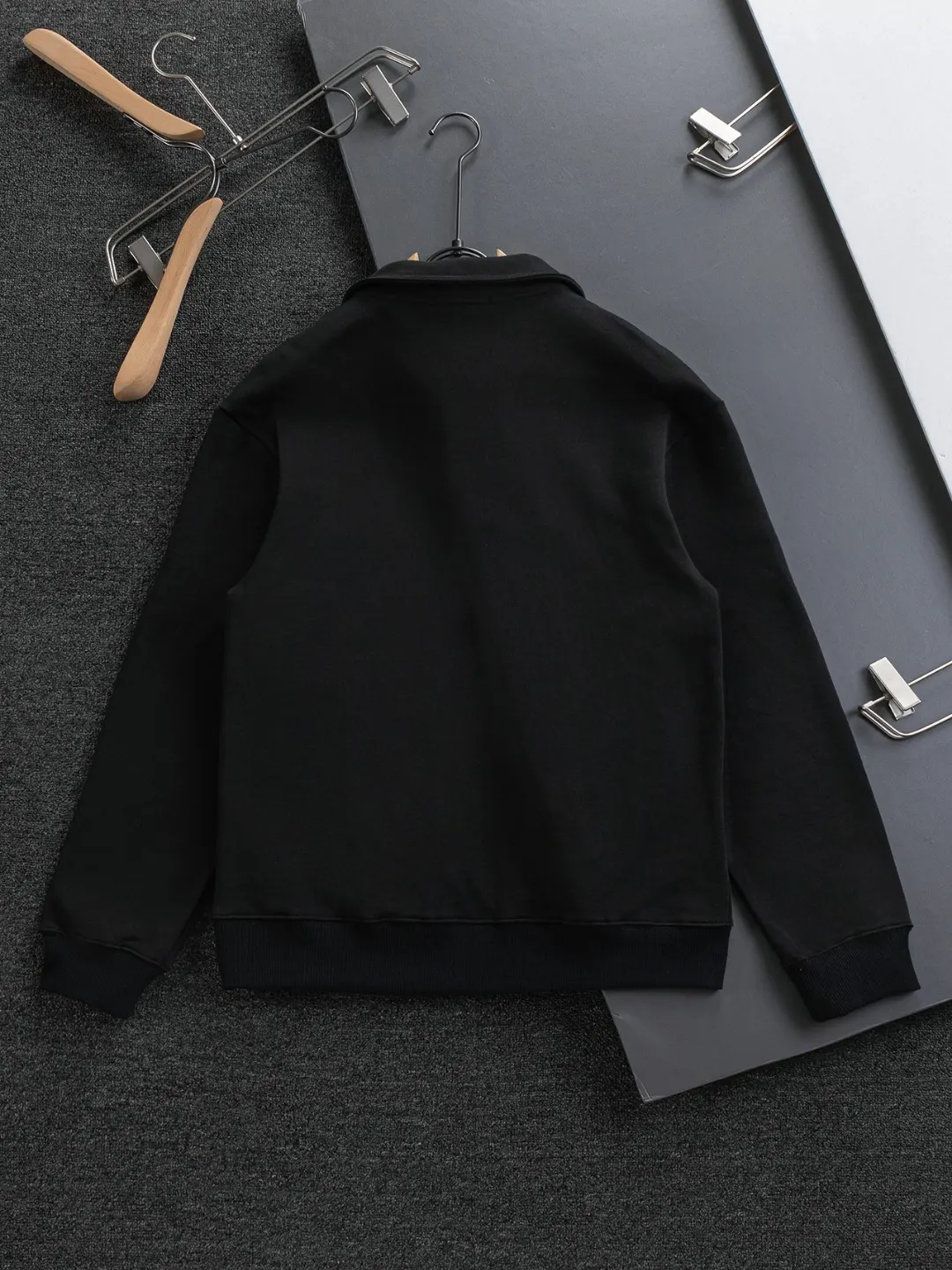Triangle Logo Half-Zip Sweatshirt D20022827 — view 4
