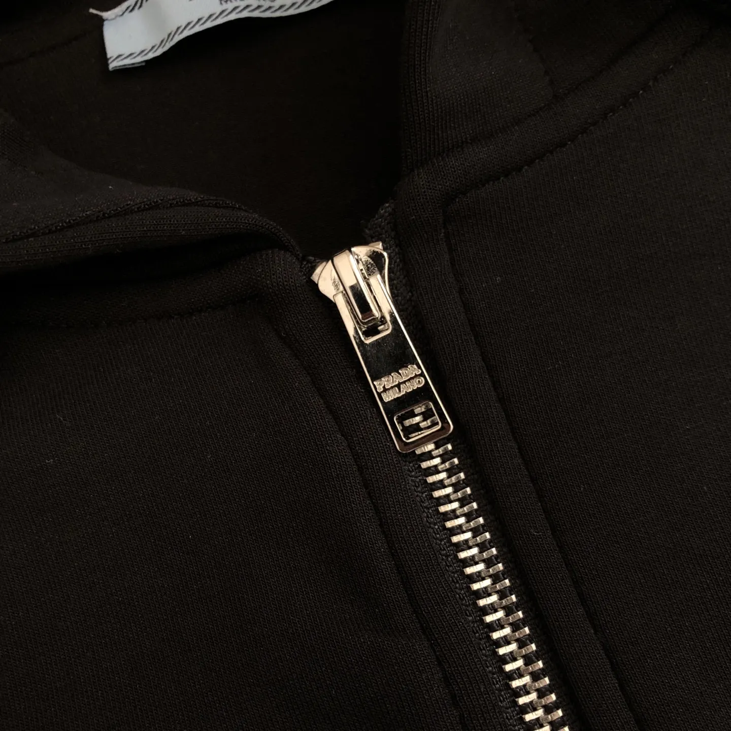 Logo-Badge Zip-Up Hooded Sweatshirt D20020089 — view 3