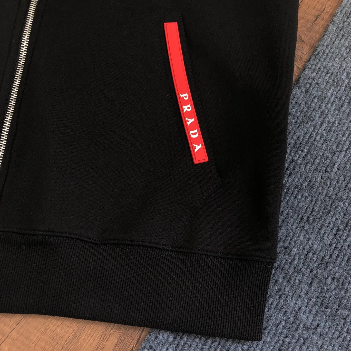 Logo-Badge Zip-Up Hooded Sweatshirt D20020089 — view 5
