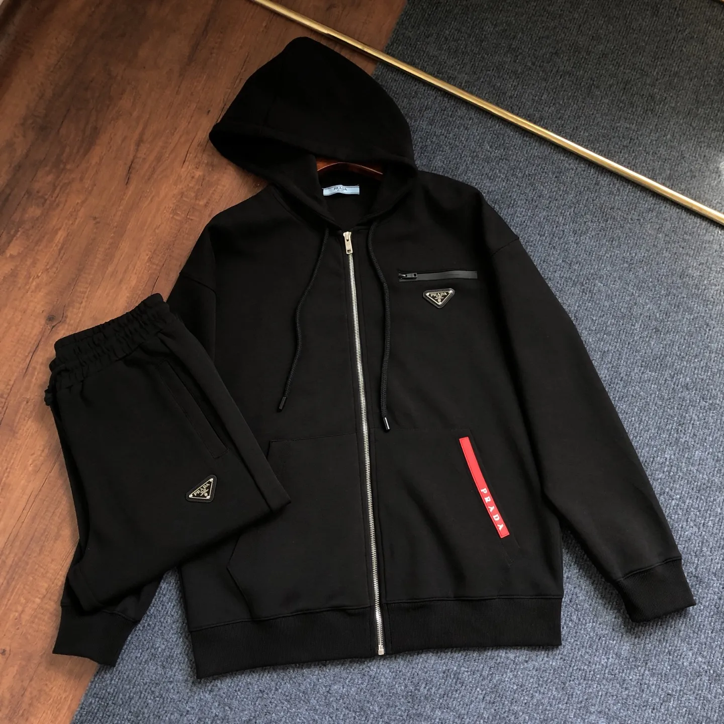 Logo-Badge Zip-Up Hooded Sweatshirt D20020089 — view 9