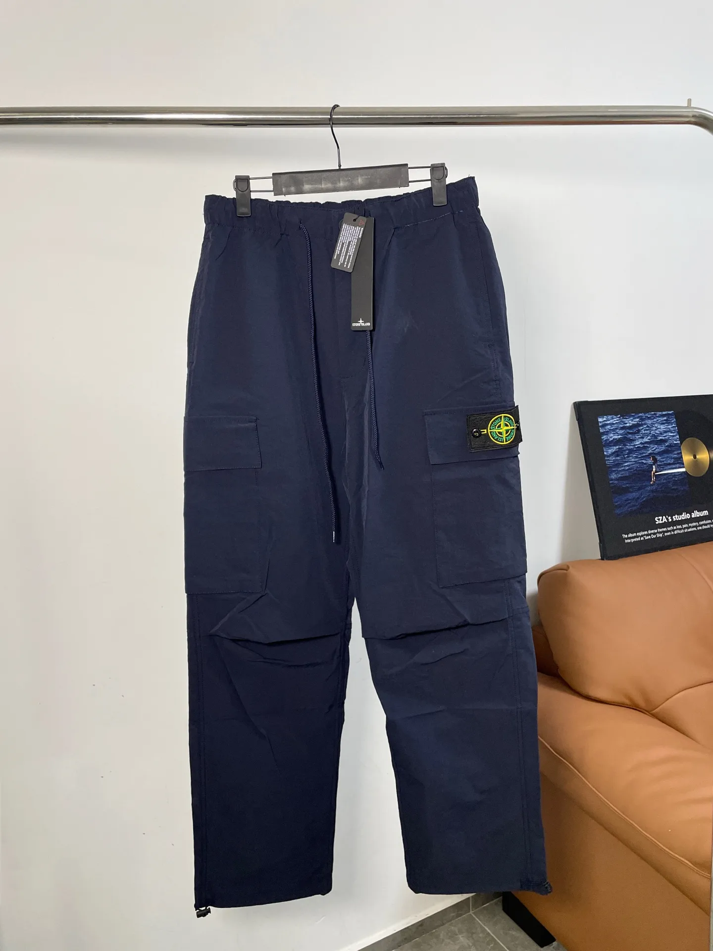 Stone Island Garment-Dyed Cargo Trousers D20020227 — view 3