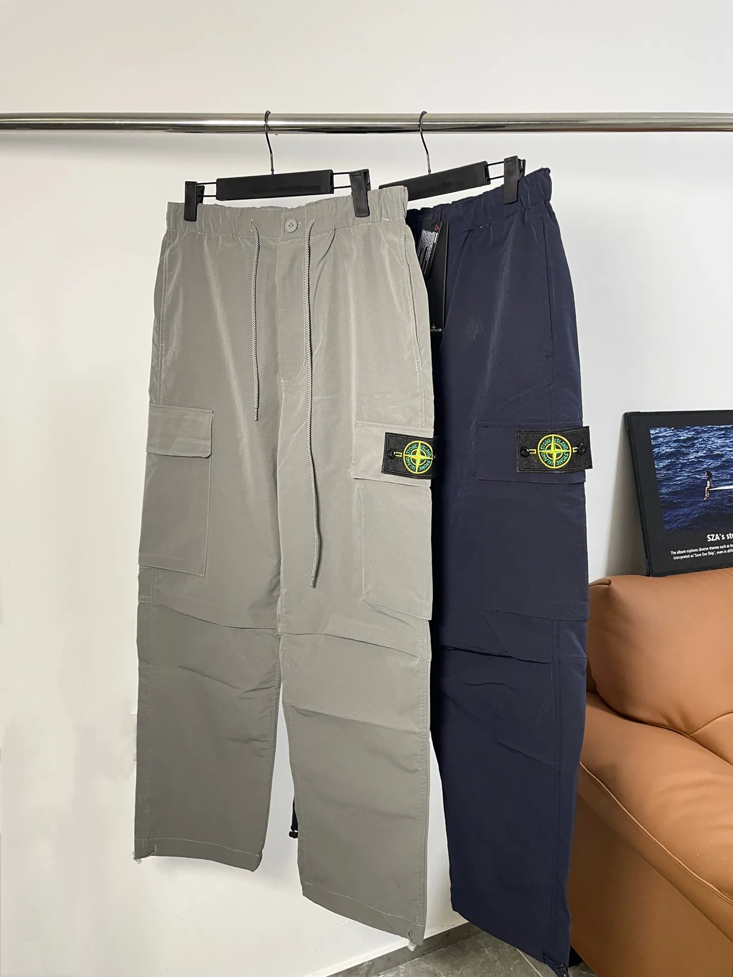 Stone Island Garment-Dyed Cargo Trousers D20020227 — view 4