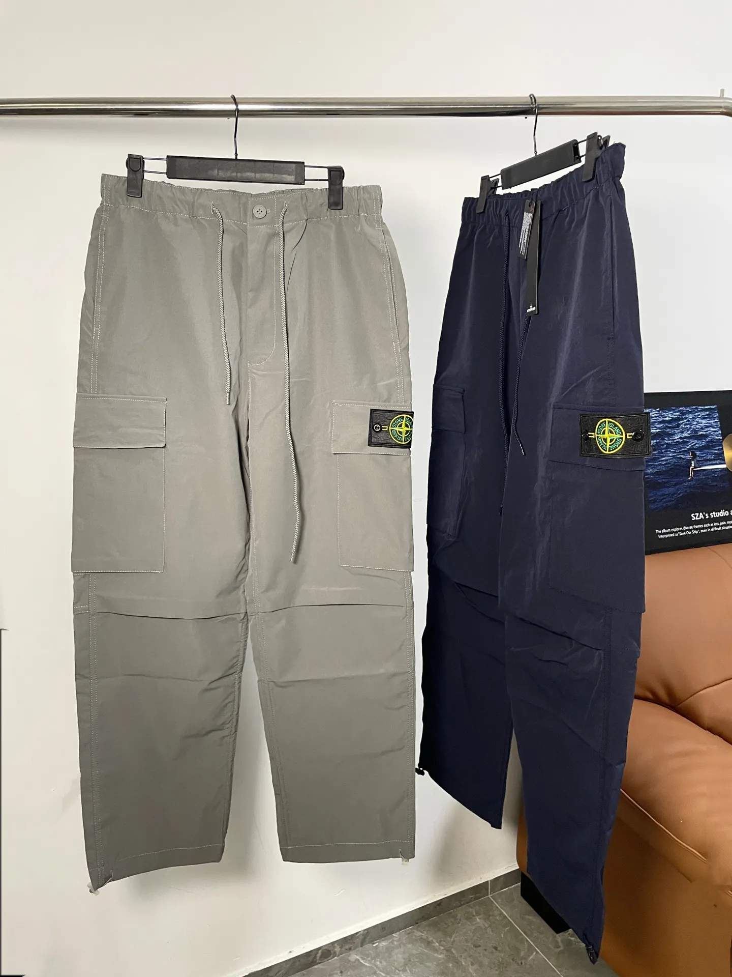 Stone Island Garment-Dyed Cargo Trousers D20020227 — view 6