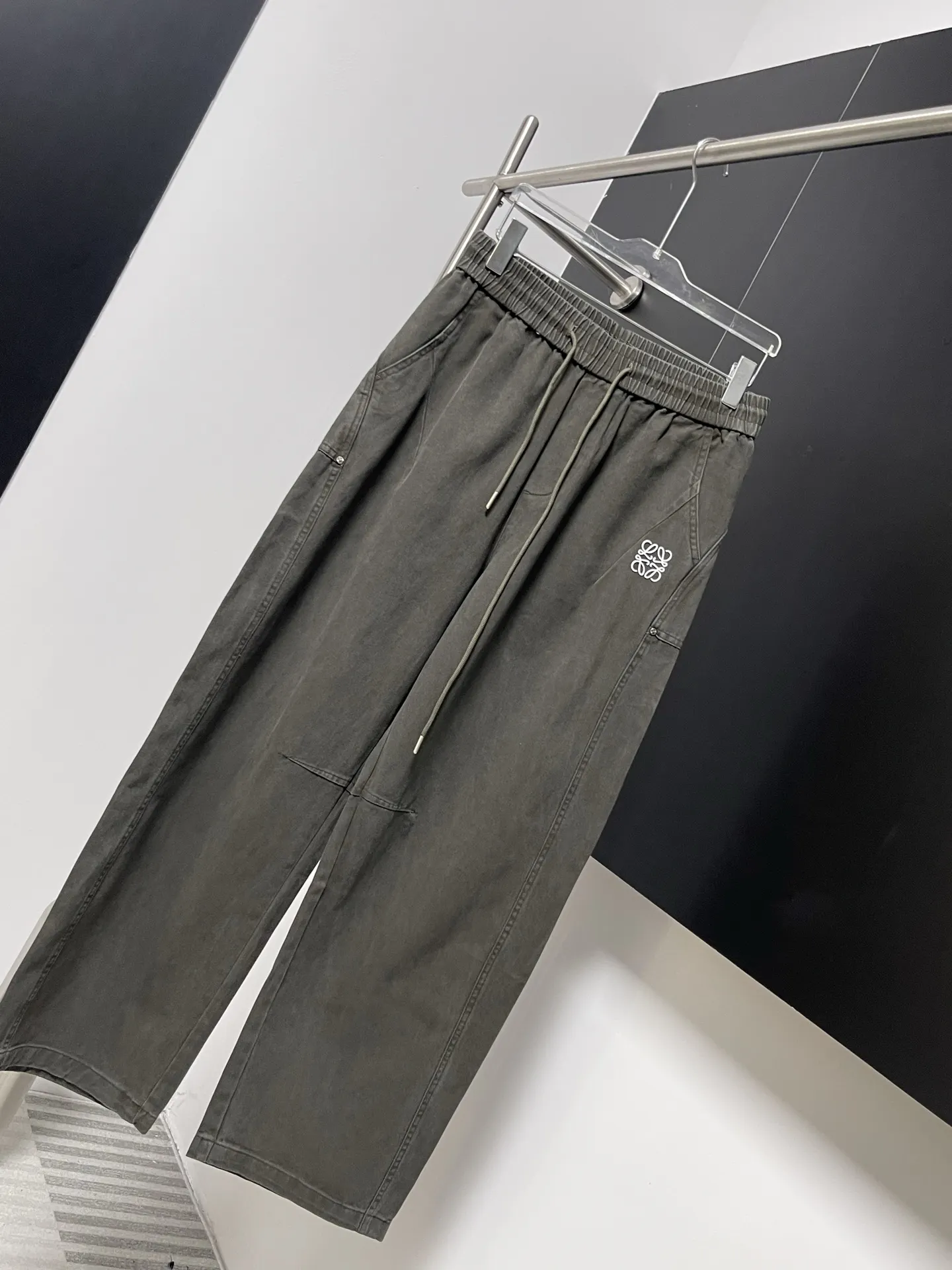 Logo Print Straight-Leg Canvas Trousers D20022627 — view 2