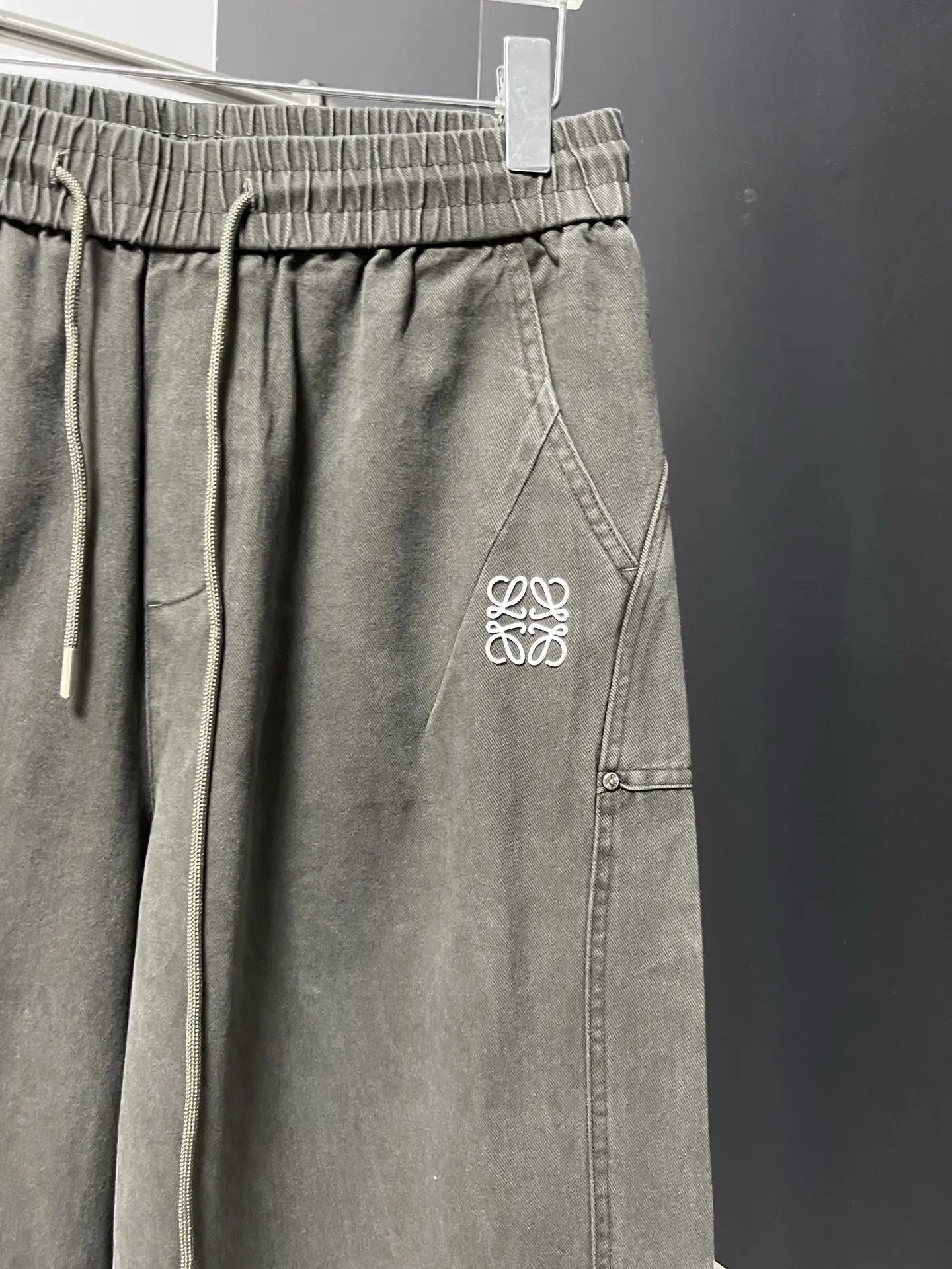Logo Print Straight-Leg Canvas Trousers D20022627 — view 3