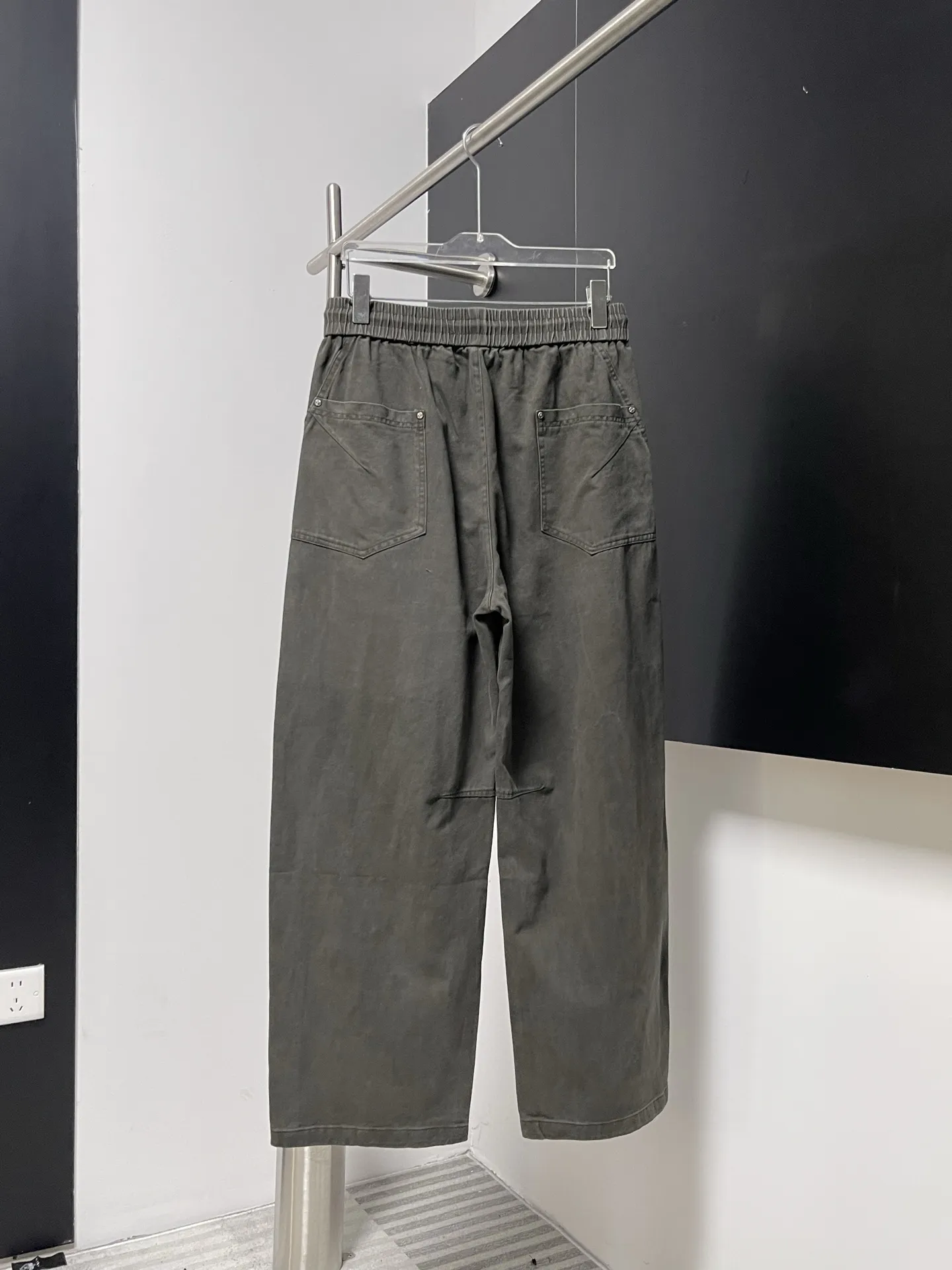 Logo Print Straight-Leg Canvas Trousers D20022627 — view 7