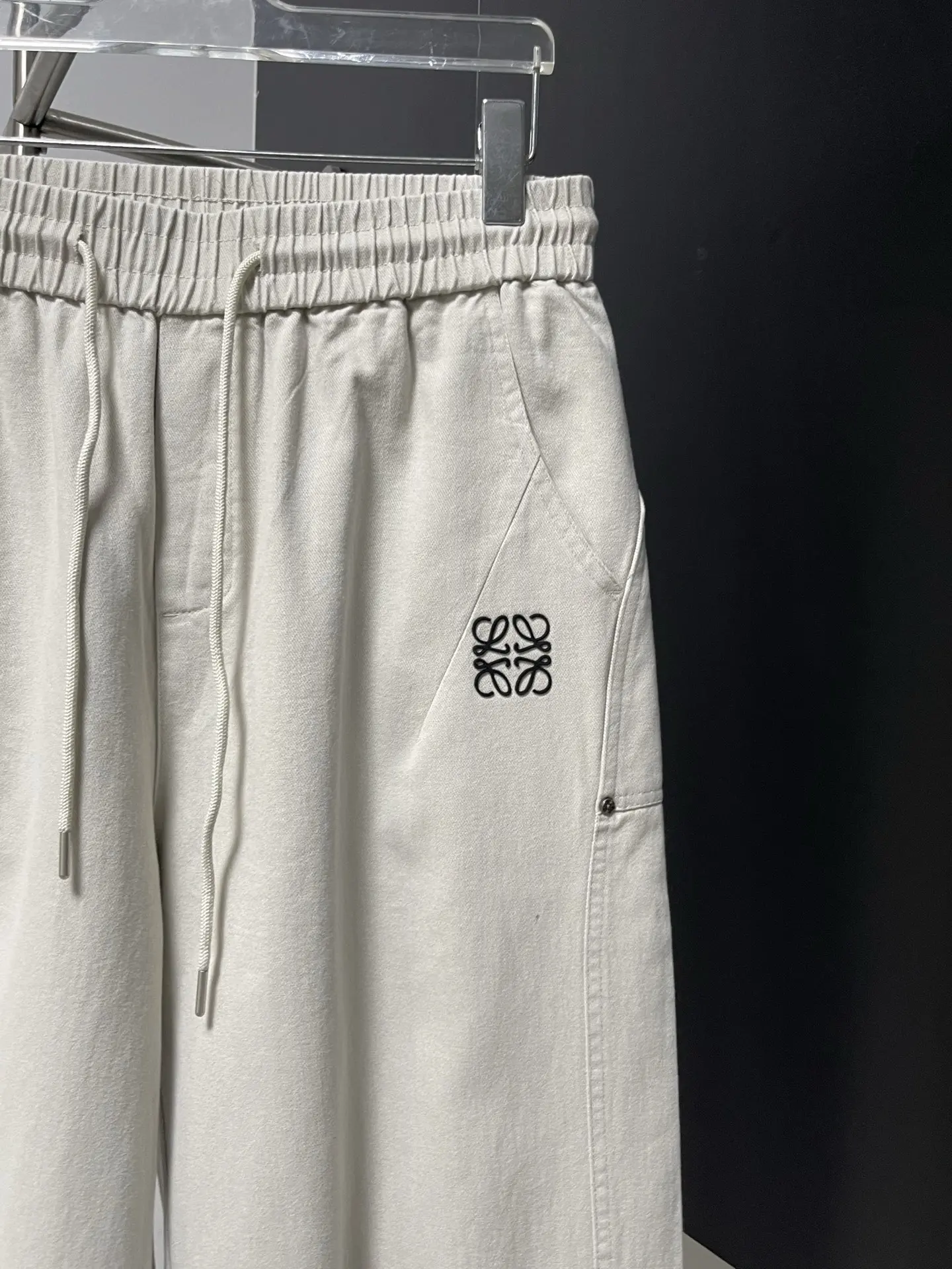 Logo-Print Straight-Leg Canvas Trousers D20022626 — view 3