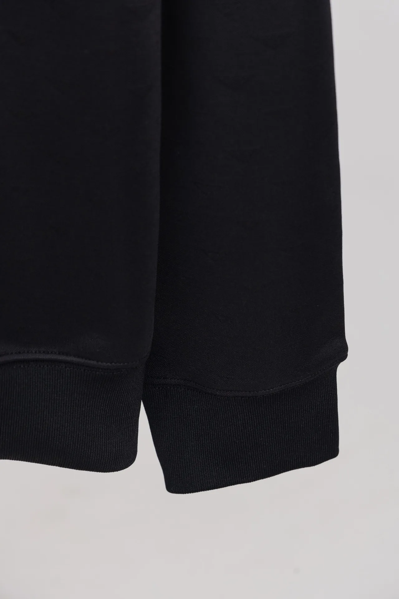 Triangle Jacquard Crew-Neck Sweatshirt D20019896 — view 6