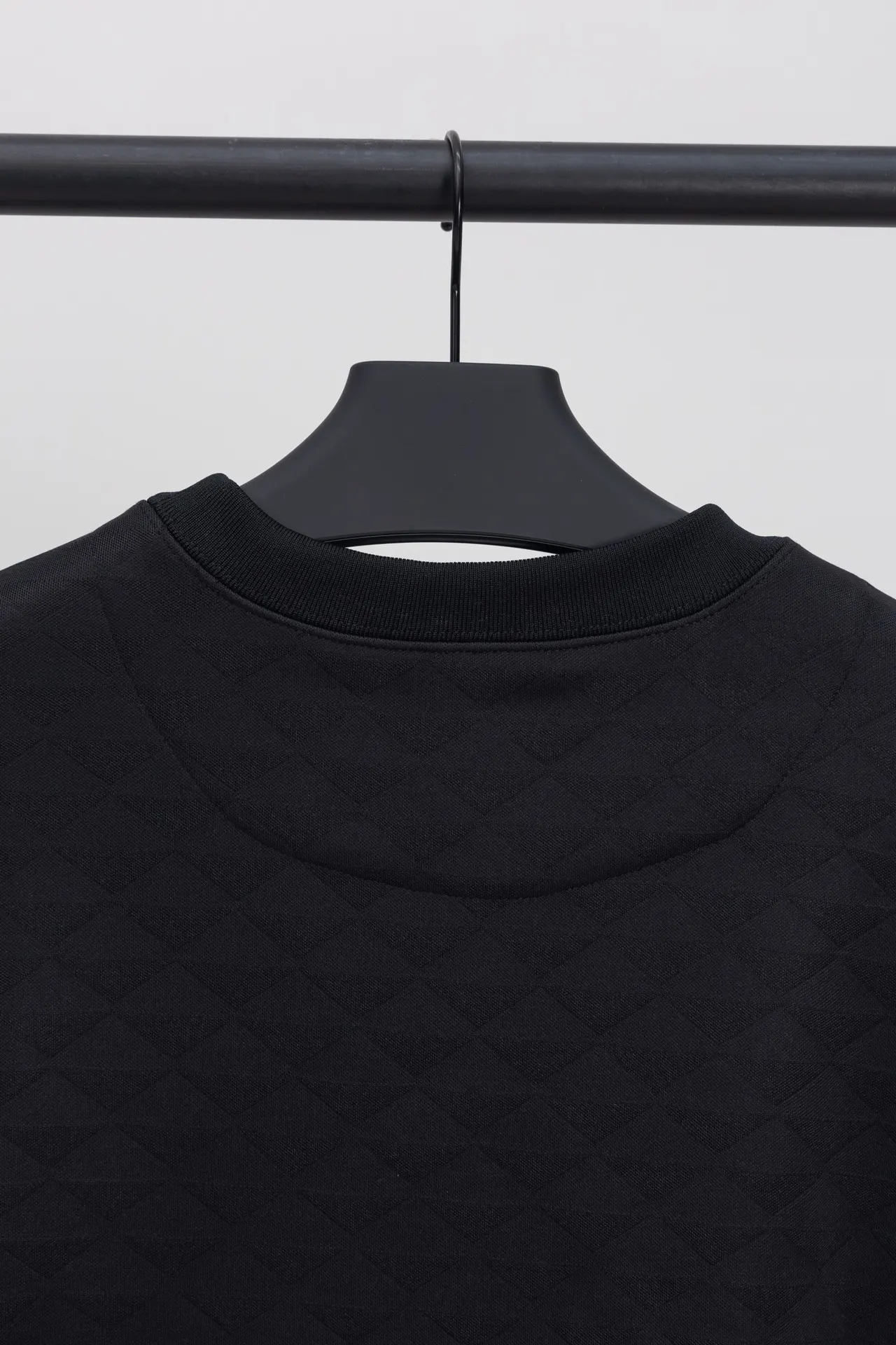 Triangle Jacquard Crew-Neck Sweatshirt D20019896 — view 9