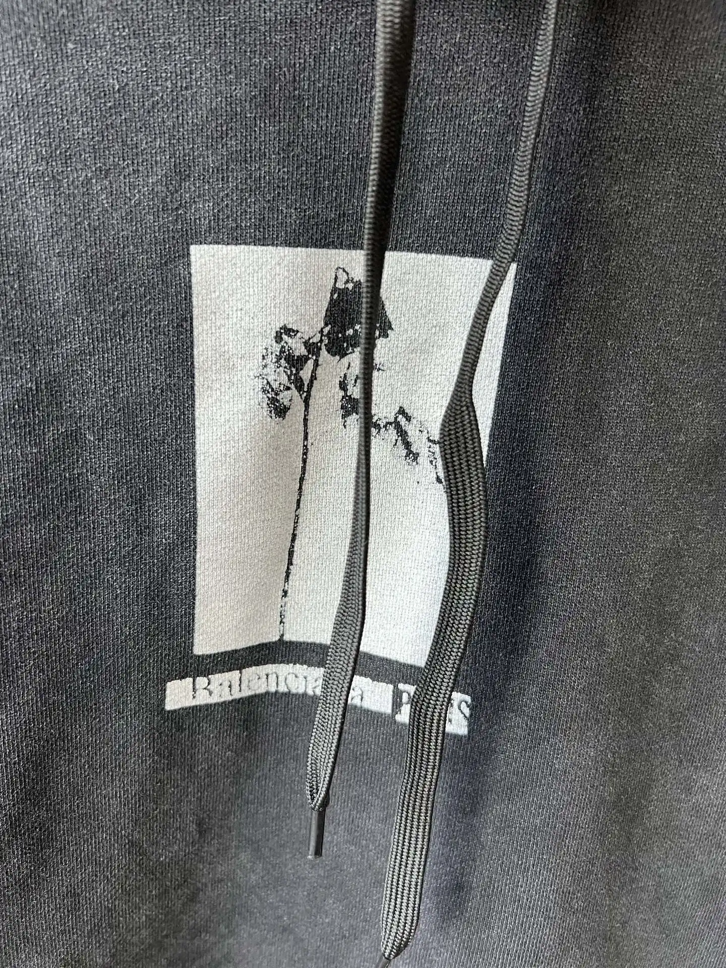 Distressed Graphic Print Oversized Hoodie D21021557 — view 3