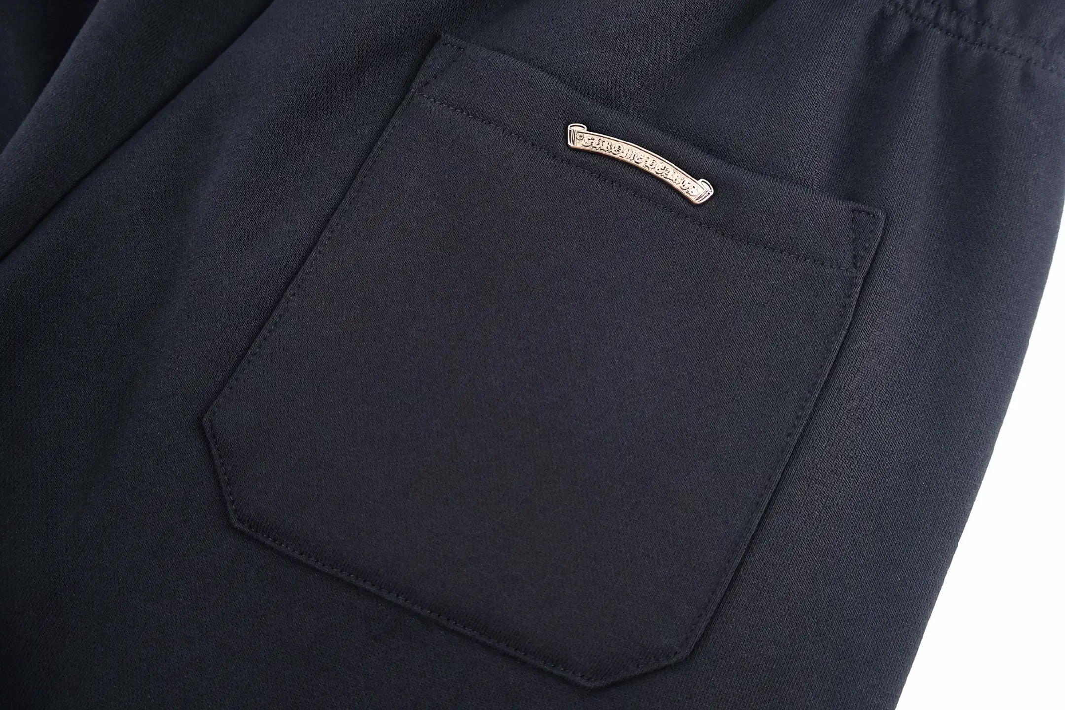 Leather Cross Patch Cotton Shorts D21019856 — view 5