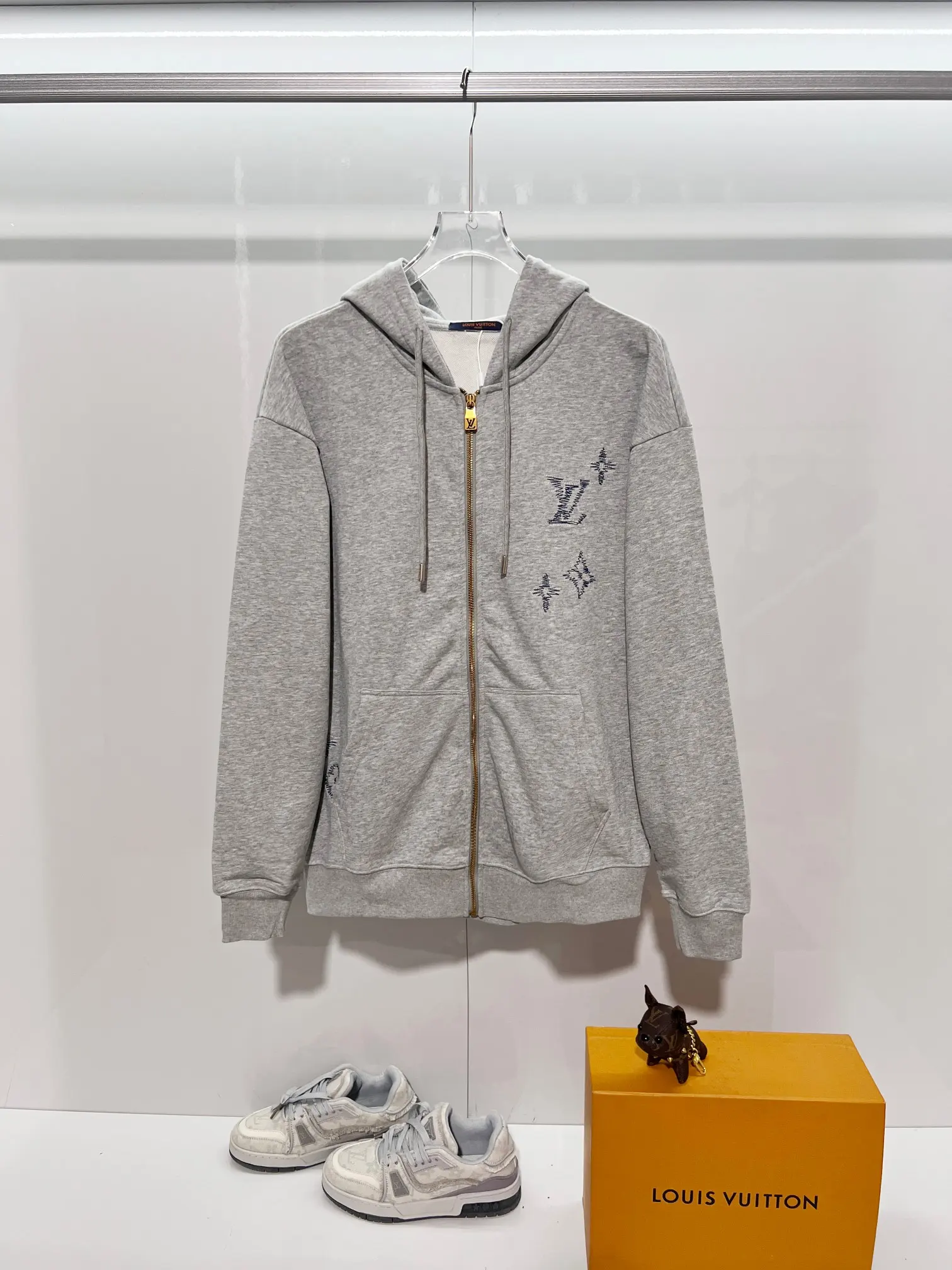 Embroidered Logo Zip-Up Hoodie D21022855