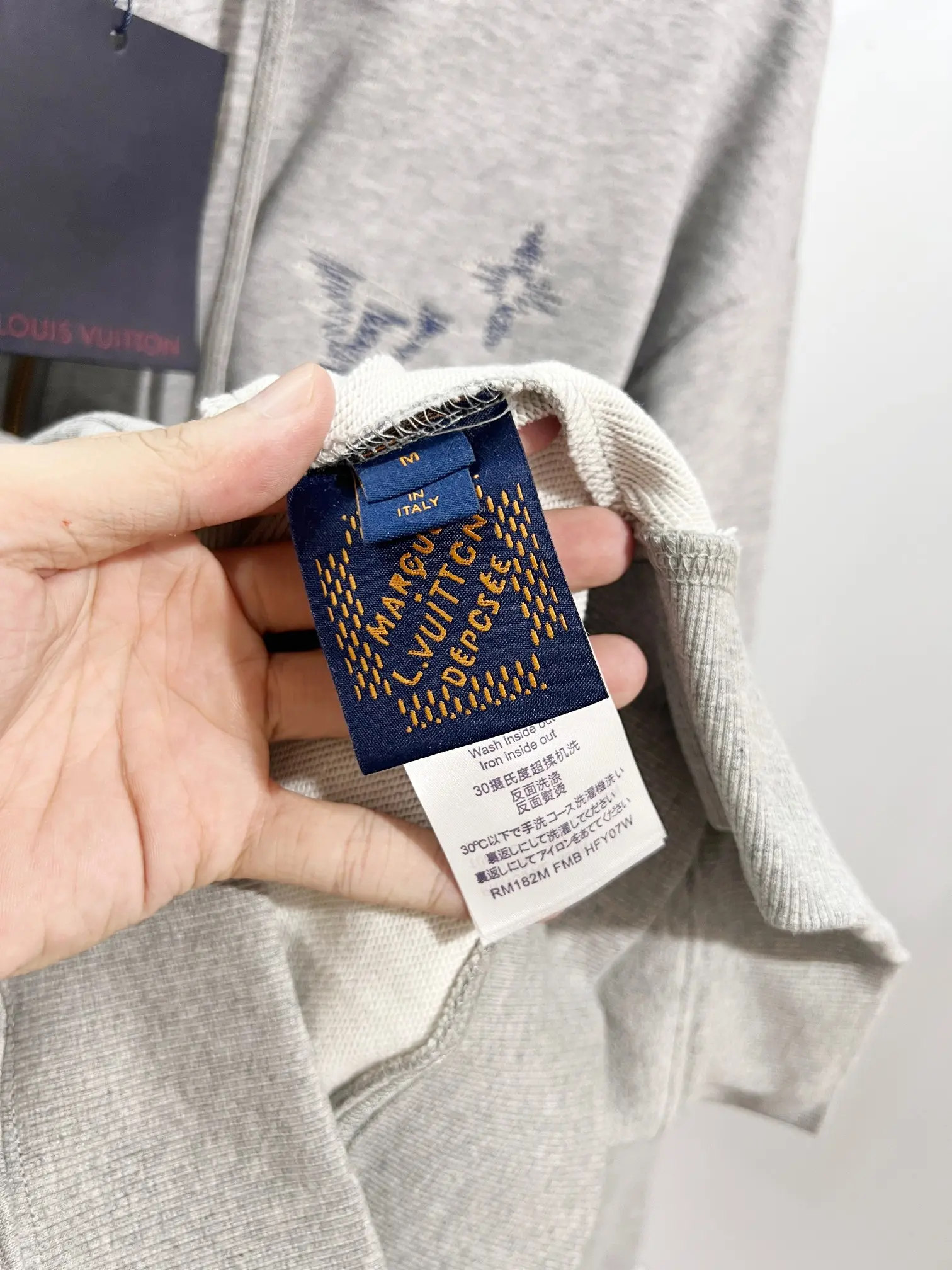 Embroidered Logo Zip-Up Hoodie D21022855 — view 10