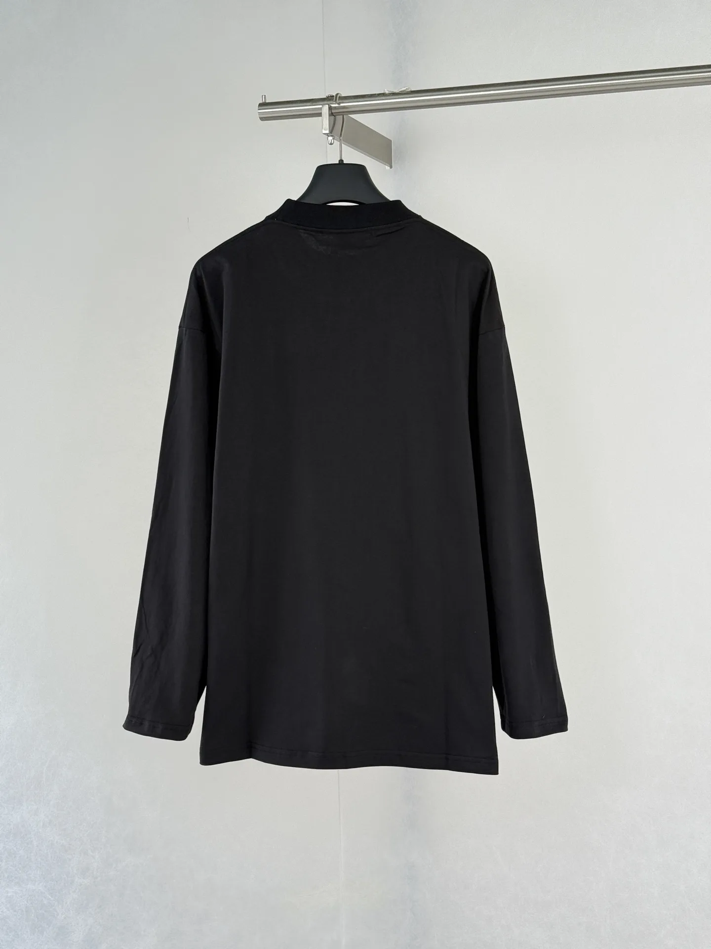 Graffiti Collage Logo Long-Sleeve T-Shirt D21519925 — view 2