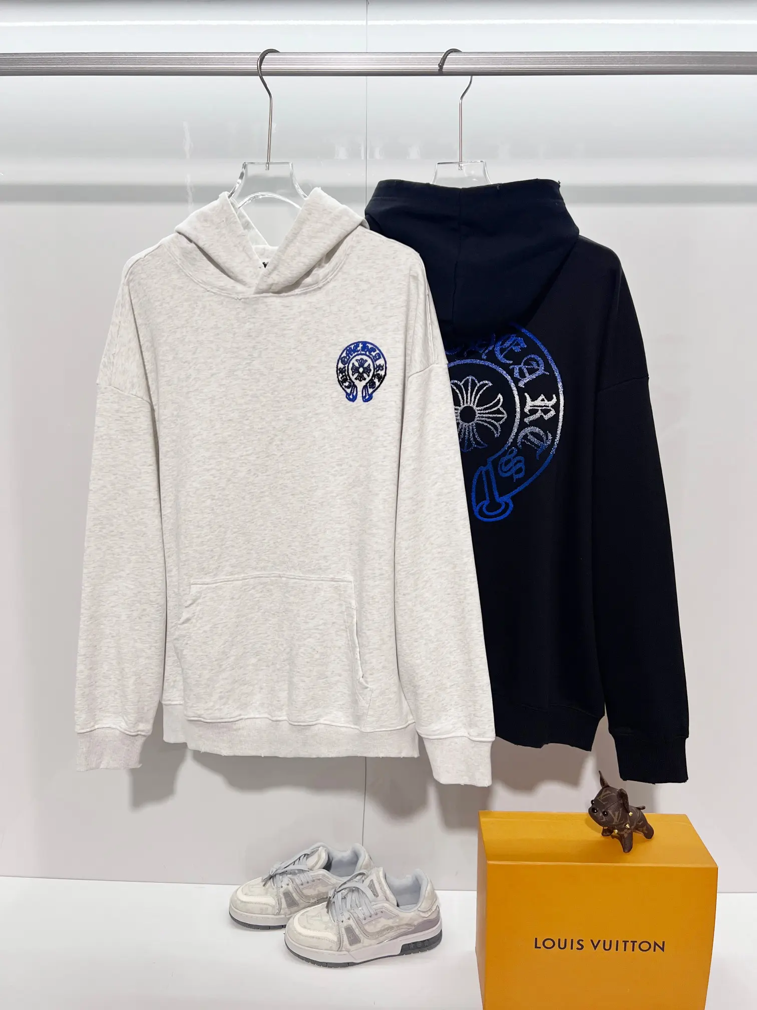 Chrome Hearts Embroidered Horseshoe Logo Hoodie D22022844 — view 10