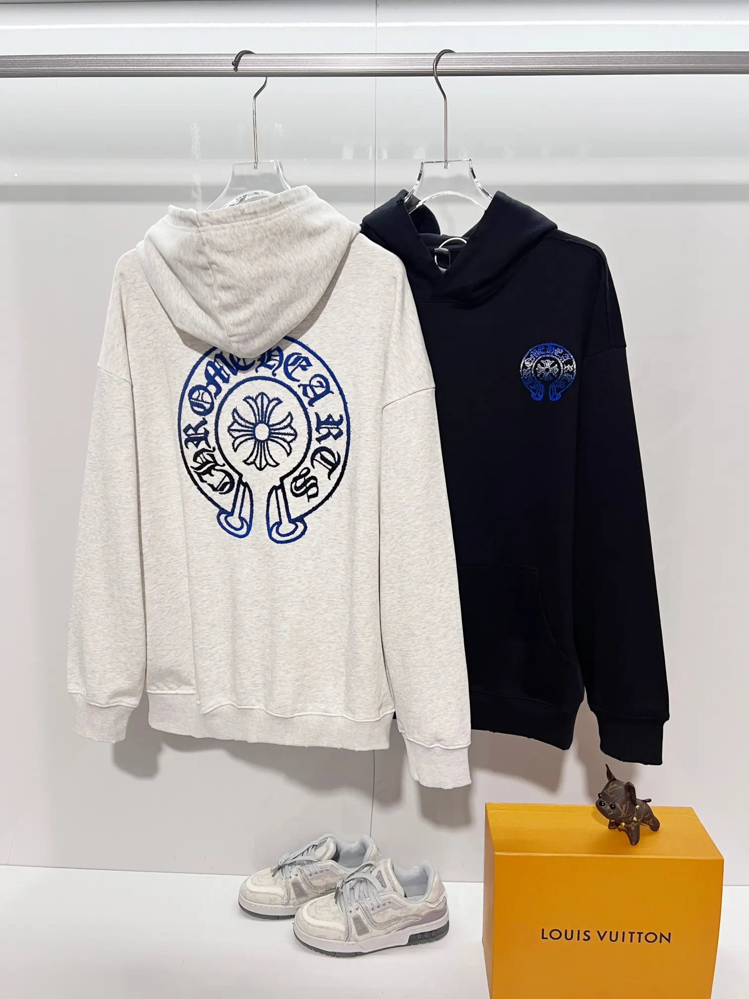 Chrome Hearts Embroidered Horseshoe Logo Hoodie D22022844 — view 11
