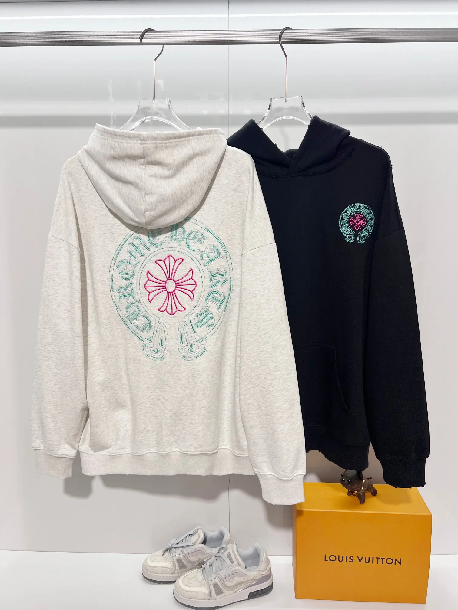Logo-Embroidered Distressed Cotton Hoodie D22022850 — view 11