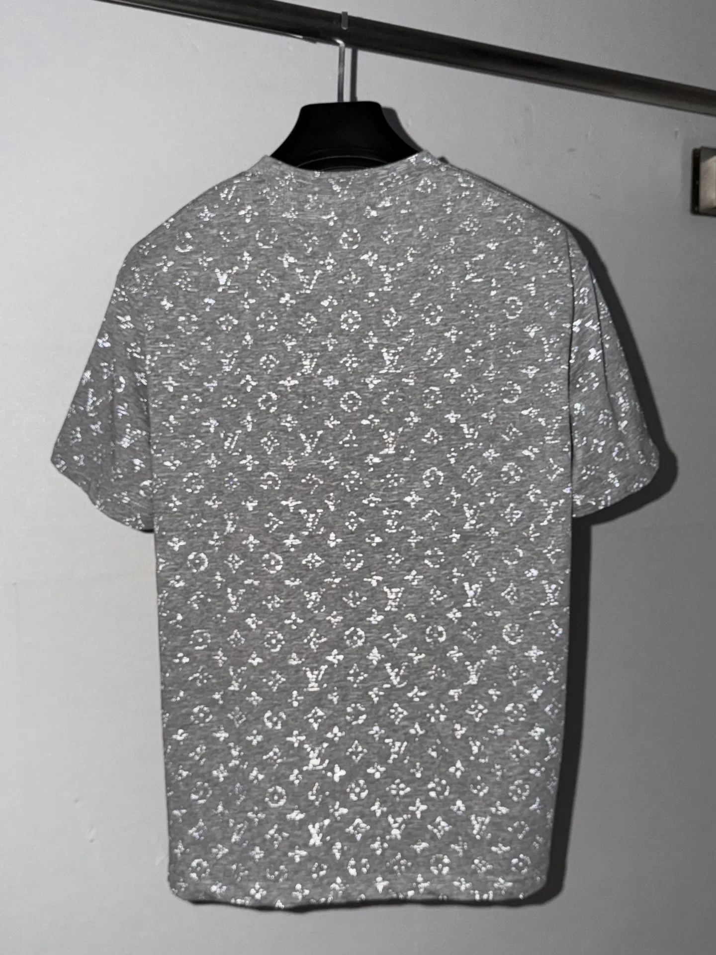 Monogram Reflective Print Cotton T-Shirt D22021563 — view 6
