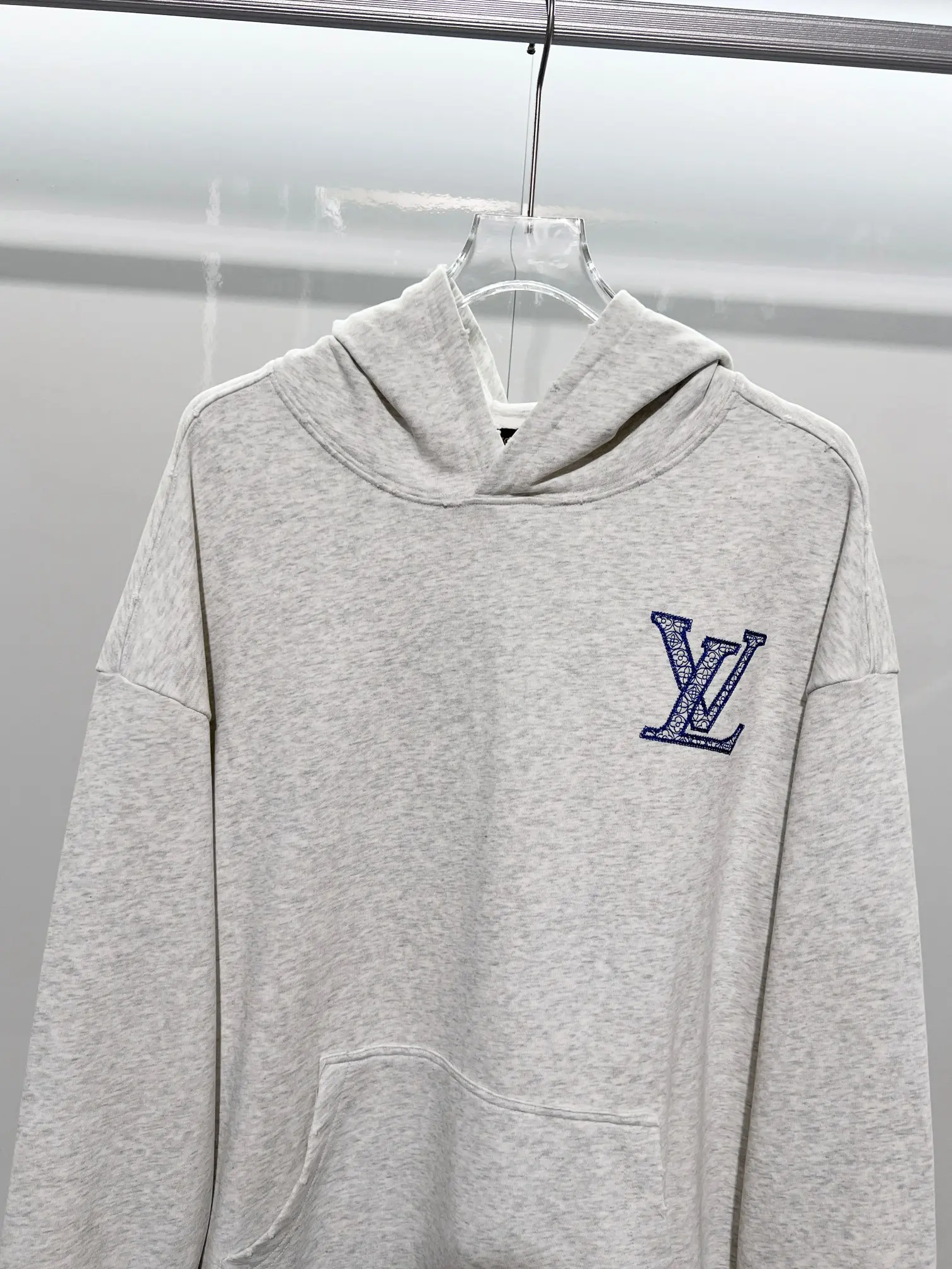 Logo Embroidered Distressed Cotton Hoodie D22022839 — view 3