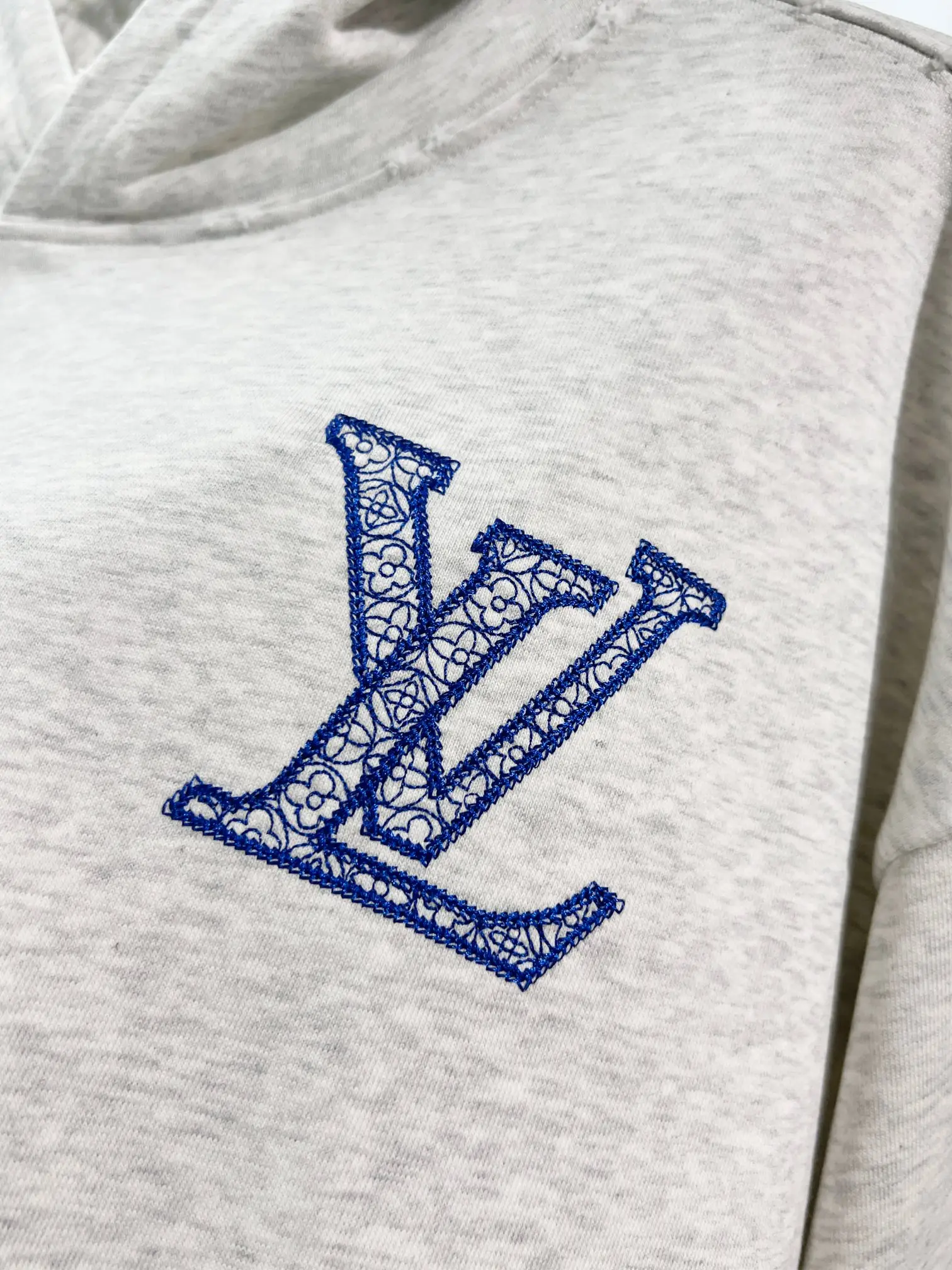 Logo Embroidered Distressed Cotton Hoodie D22022839 — view 4