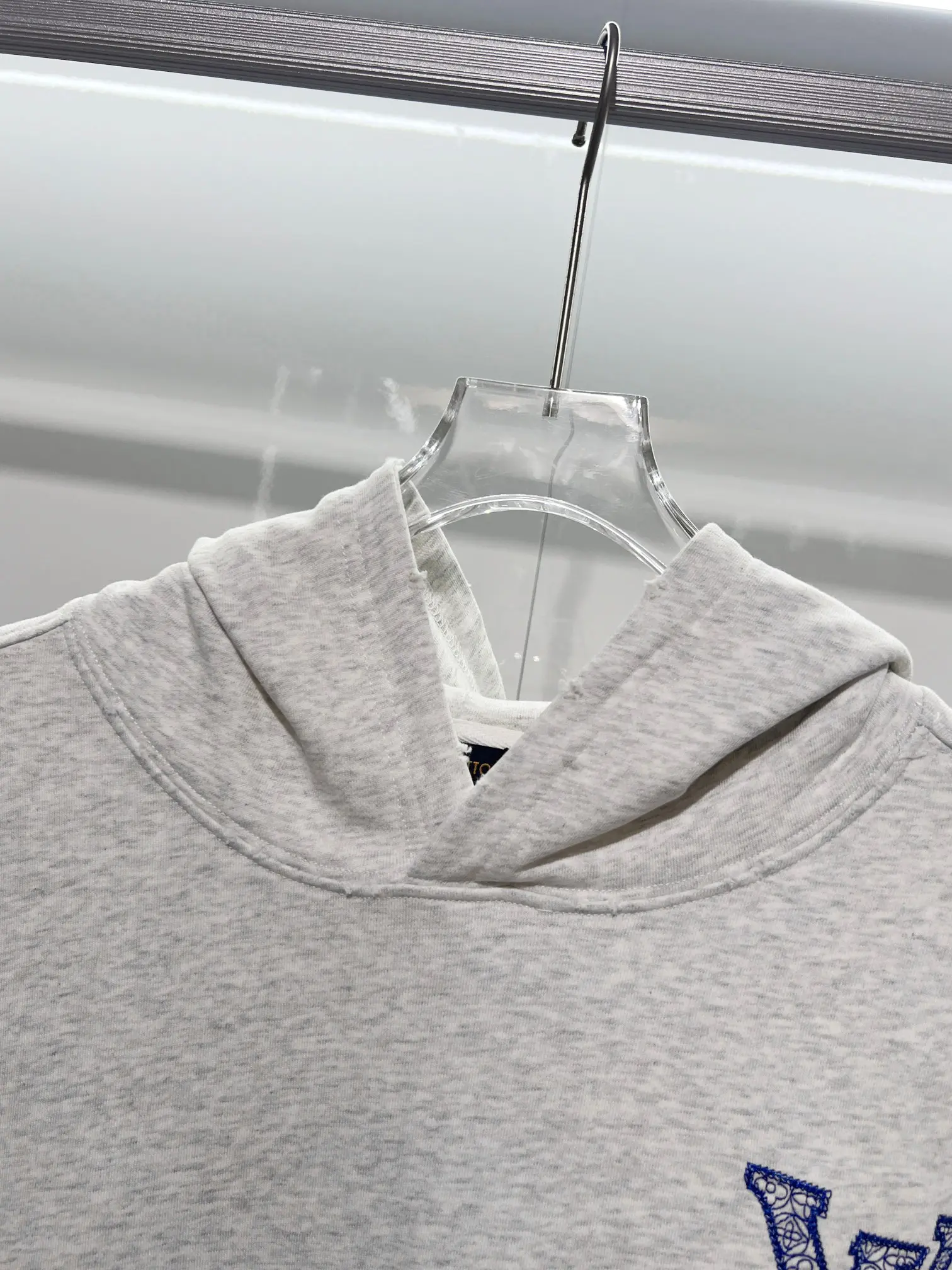 Logo Embroidered Distressed Cotton Hoodie D22022839 — view 7