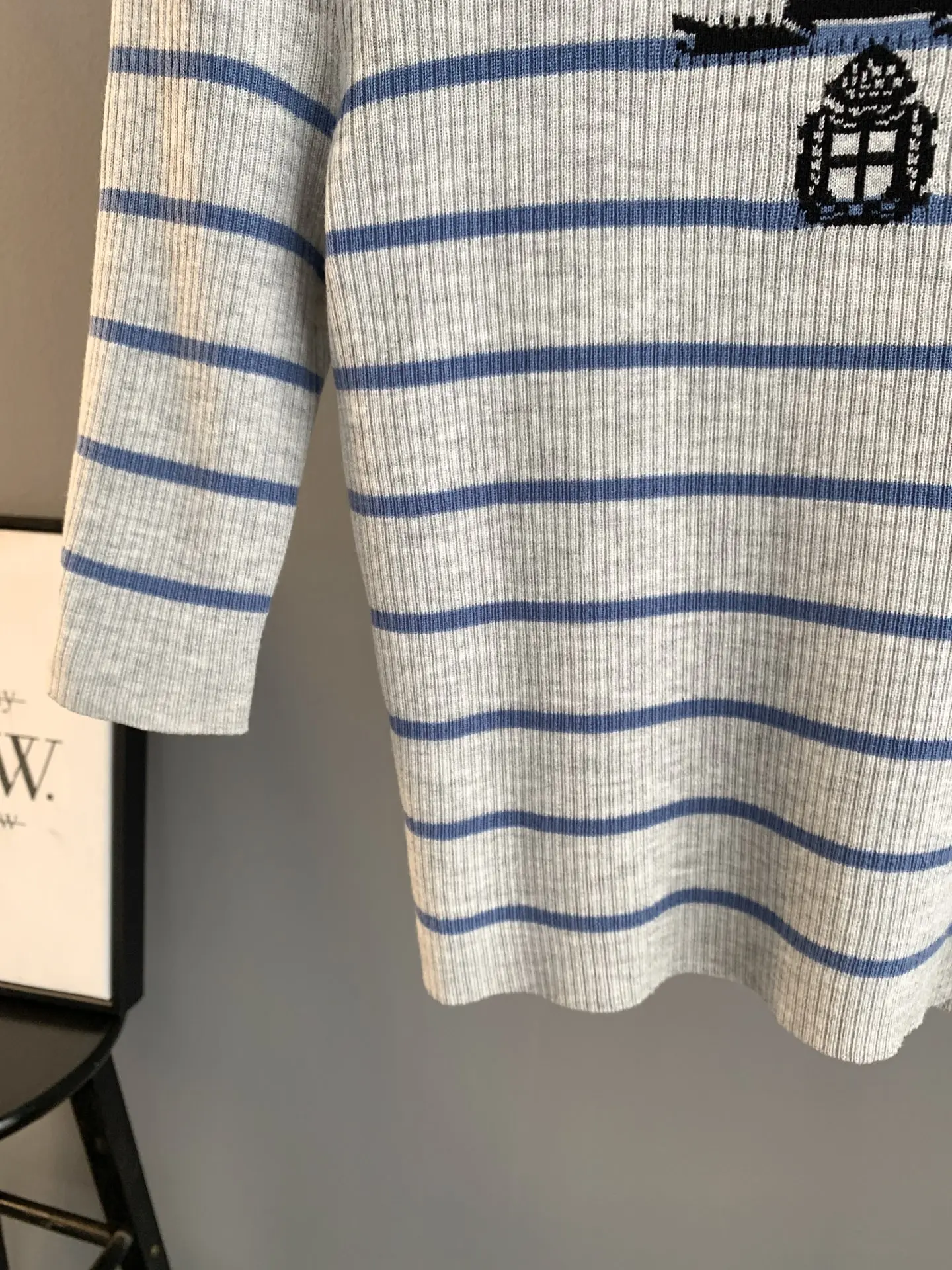 Logo Intarsia Striped Wool Knit Top D22022758 — view 9