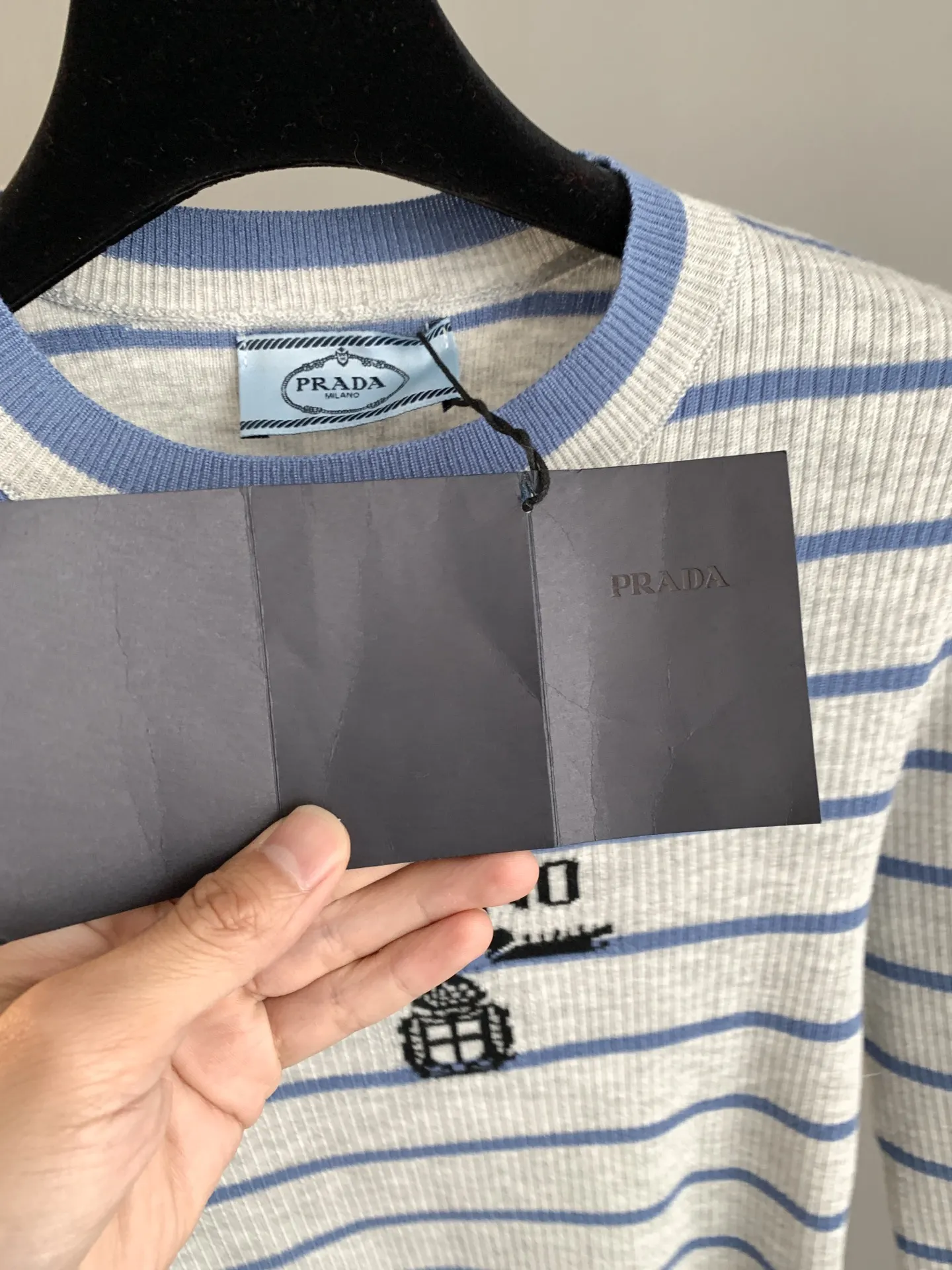 Logo Intarsia Striped Wool Knit Top D22022758 — view 10