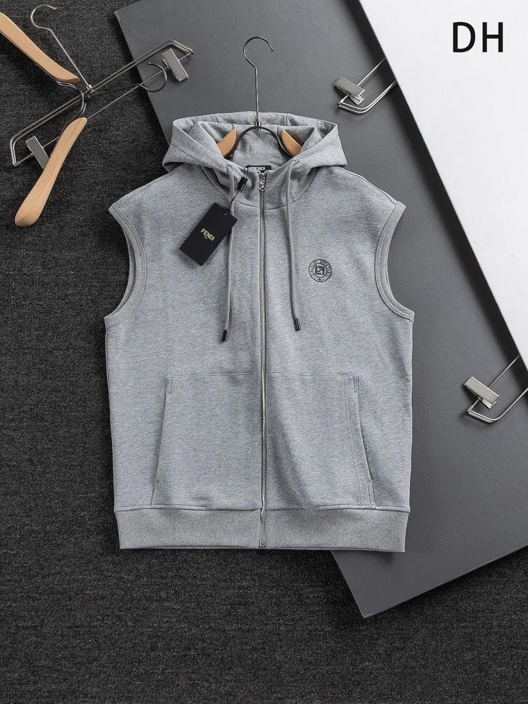 Logo-Embroidered Zip-Up Hooded Gilet D22522822
