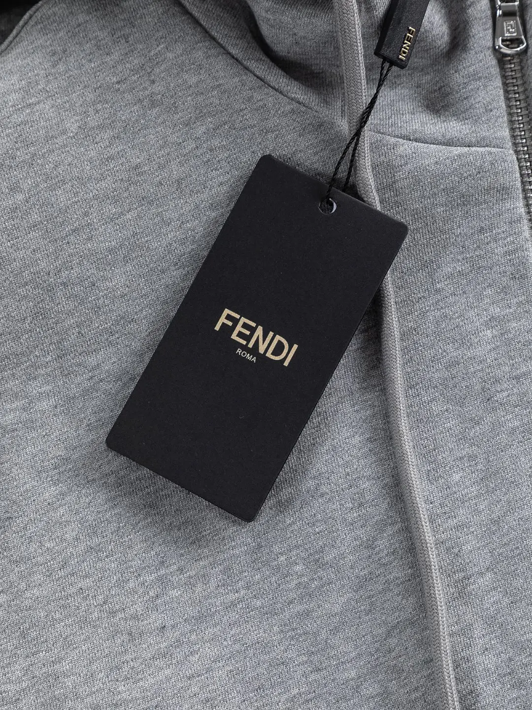 Logo-Embroidered Zip-Up Hooded Gilet D22522822 — view 14