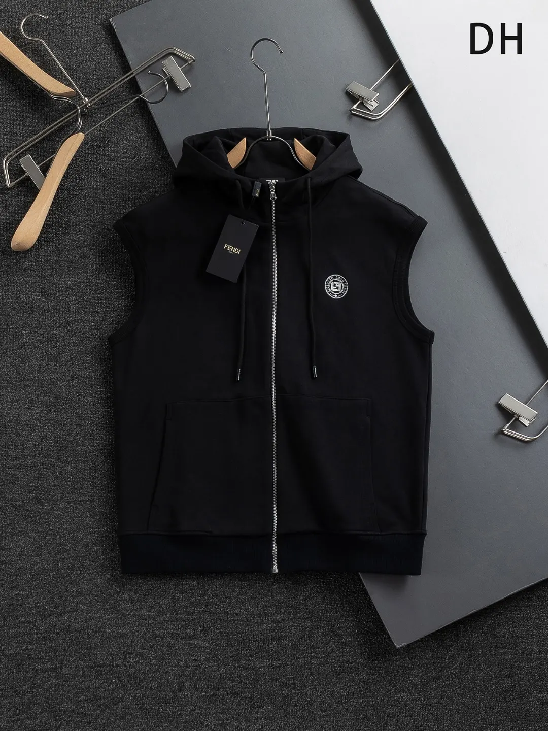 Logo-Embroidered Zip-Up Hooded Gilet D22522823