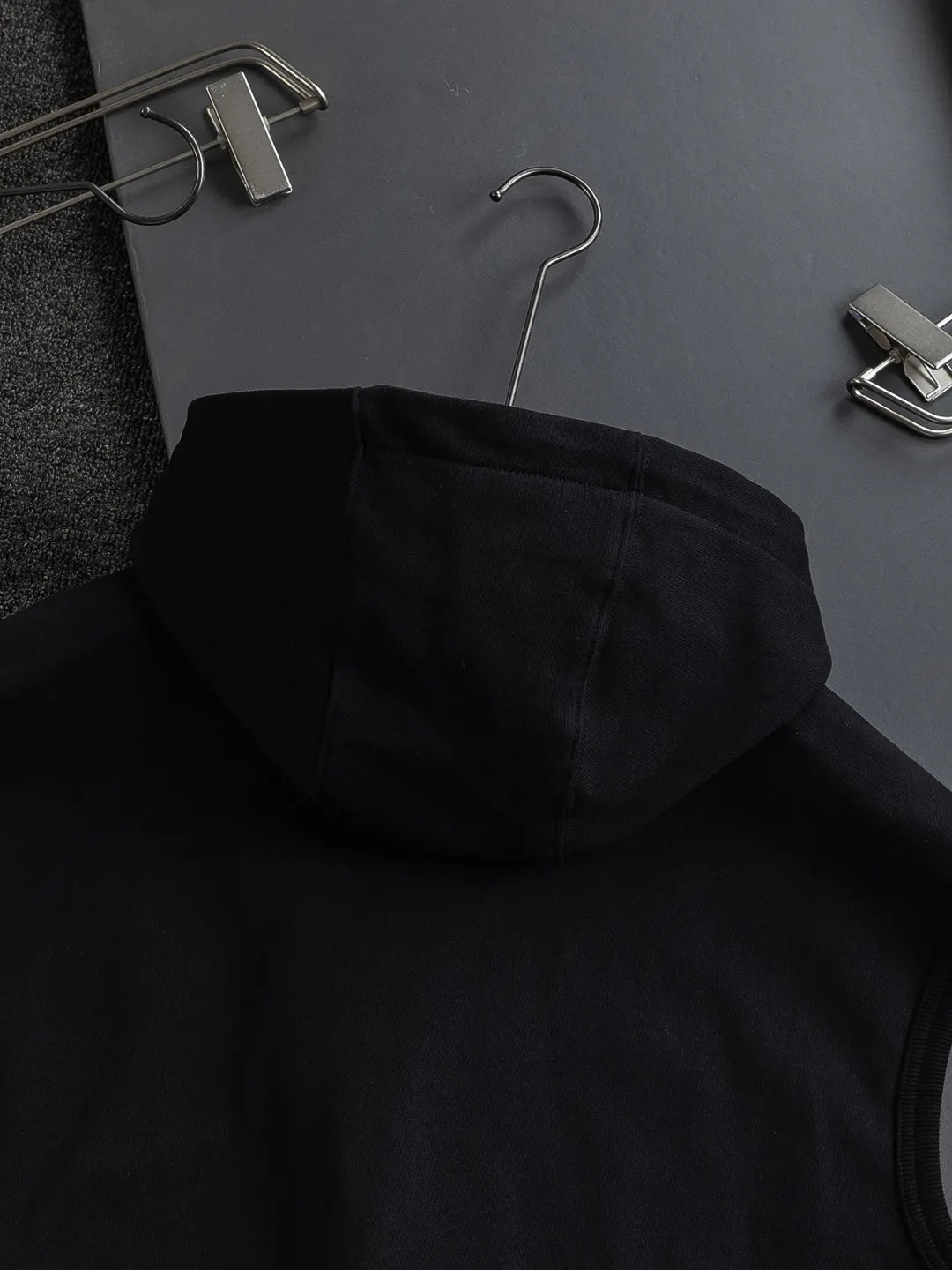 Logo-Embroidered Zip-Up Hooded Gilet D22522823 — view 8