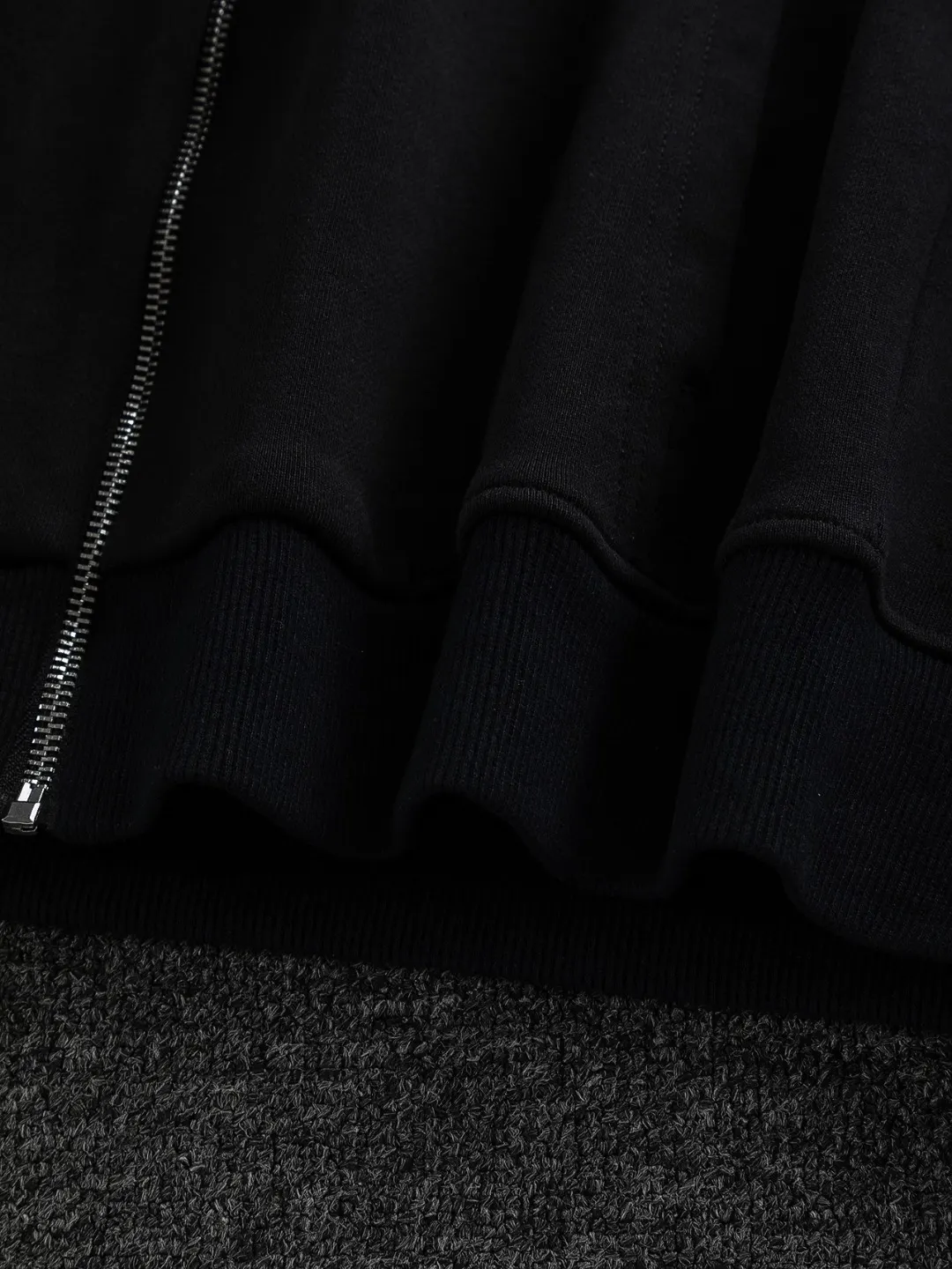 Logo-Embroidered Zip-Up Hooded Gilet D22522823 — view 9