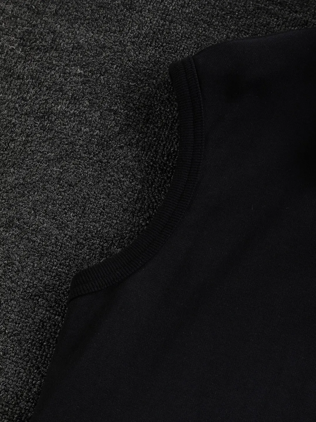 Logo-Embroidered Zip-Up Hooded Gilet D22522823 — view 11