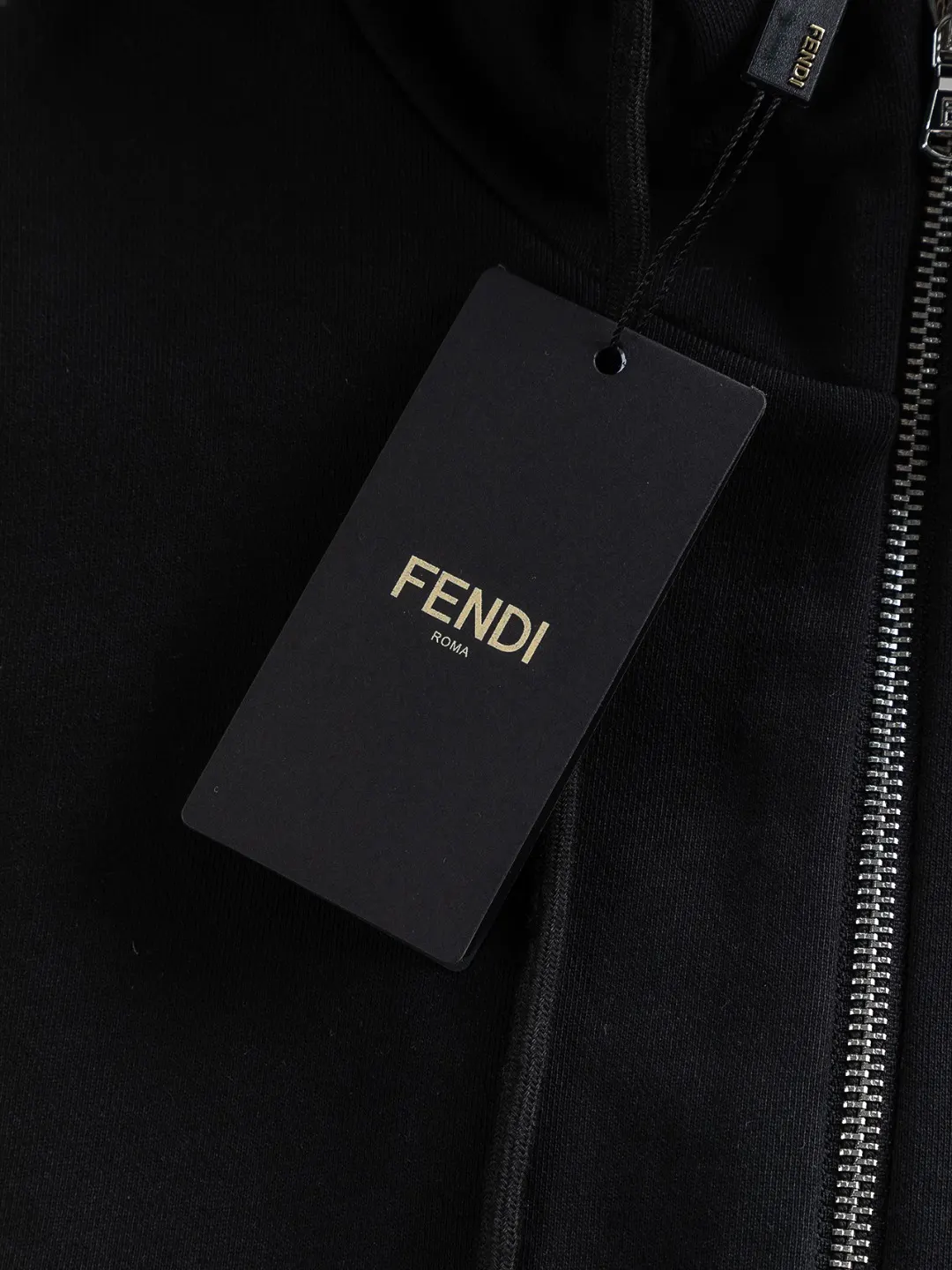 Logo-Embroidered Zip-Up Hooded Gilet D22522823 — view 12