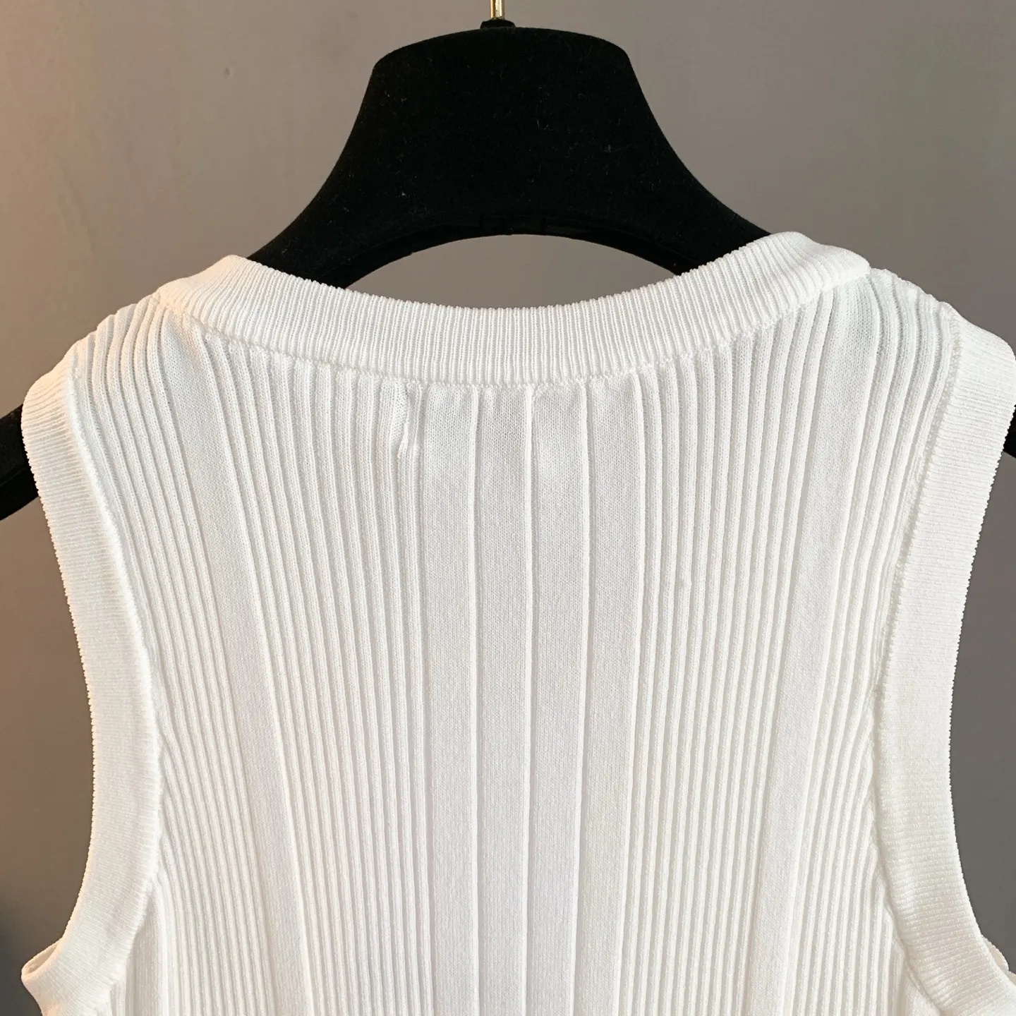 Ribbed Knit Sleeveless Tank Top D22522770 — view 5