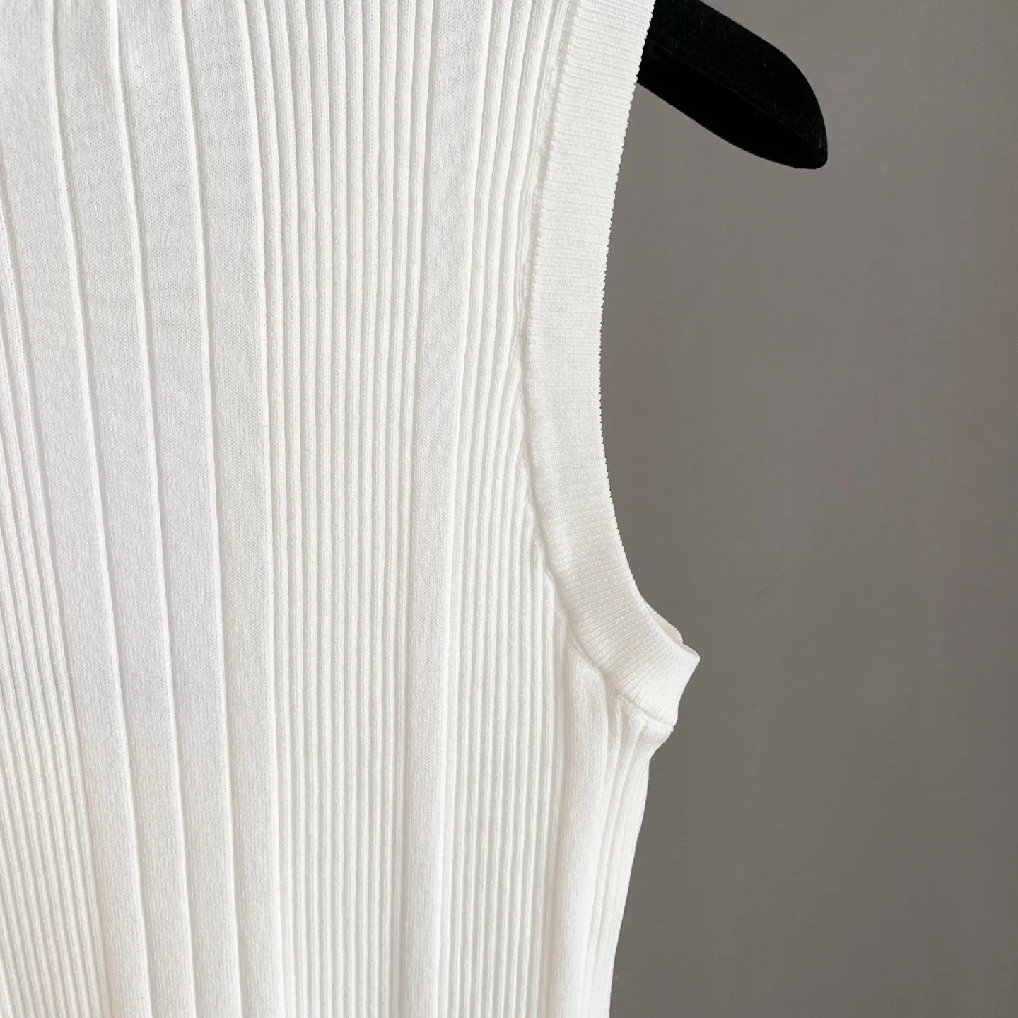 Ribbed Knit Sleeveless Tank Top D22522770 — view 6