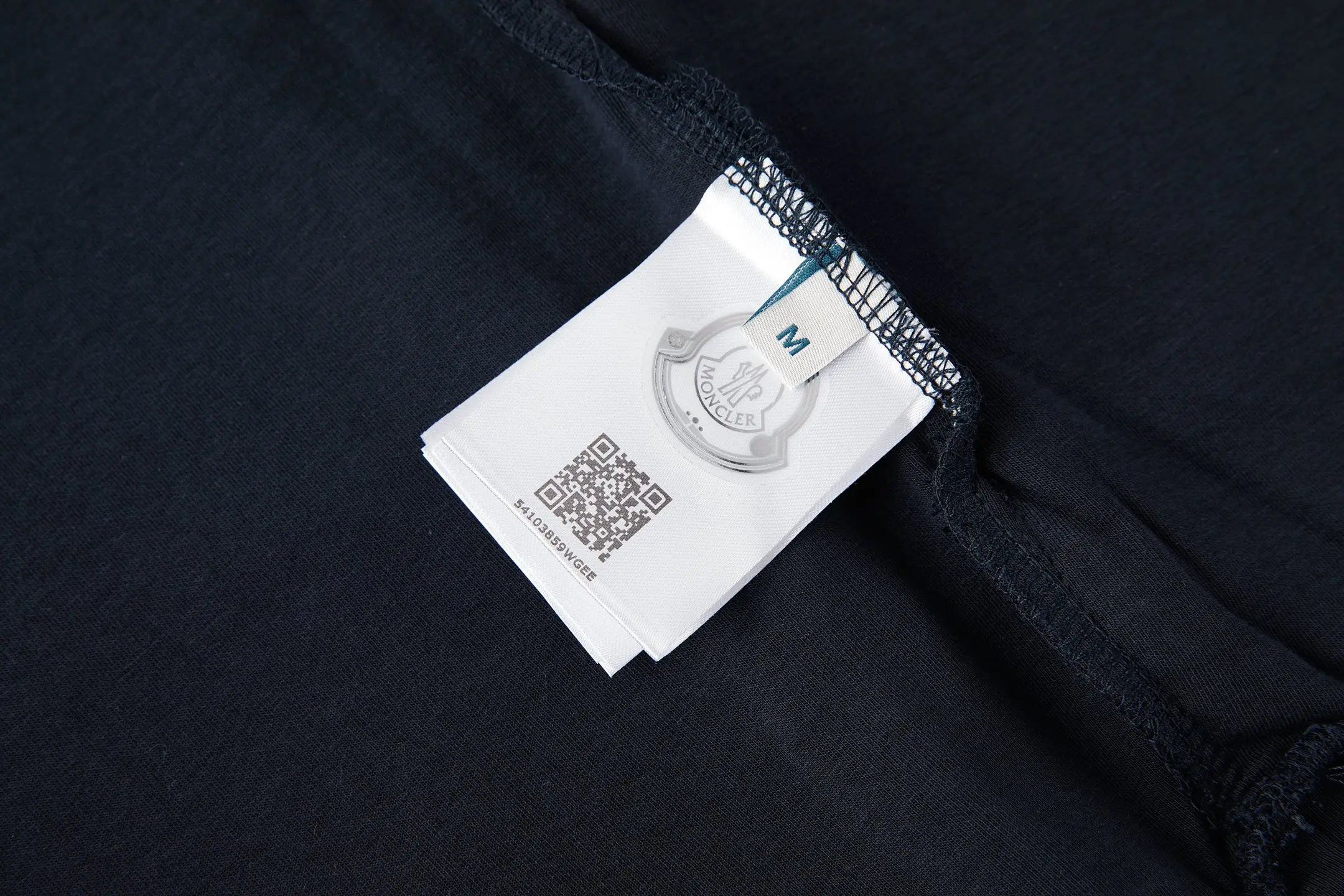Leather-Trimmed Quarter-Zip Polo Sweatshirt D23023473 — view 9