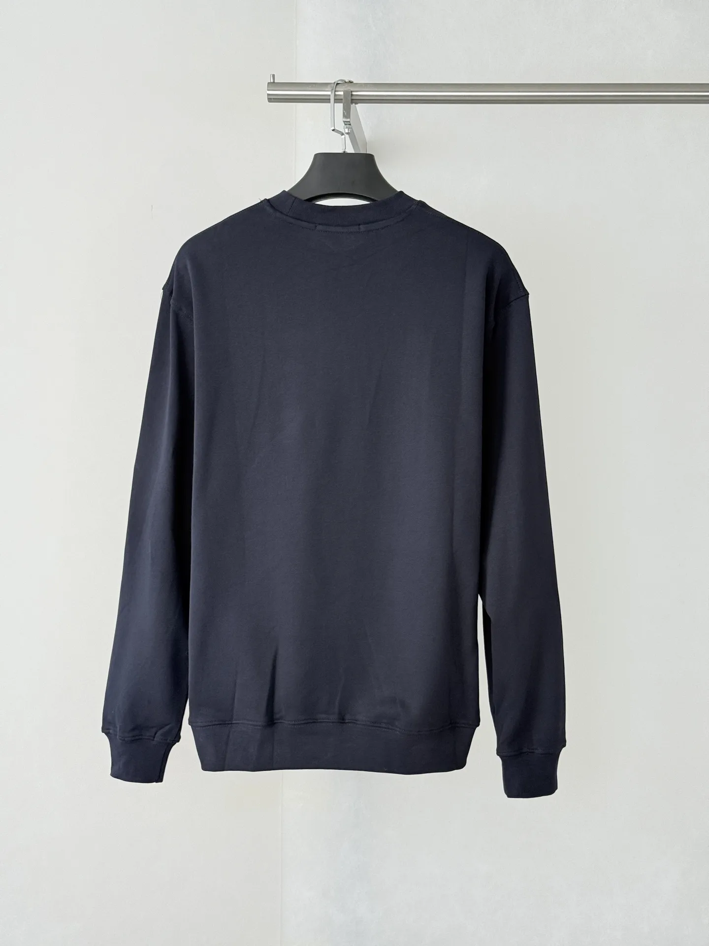 Logo-Embroidered Crew-Neck Sweatshirt D23022615 — view 2