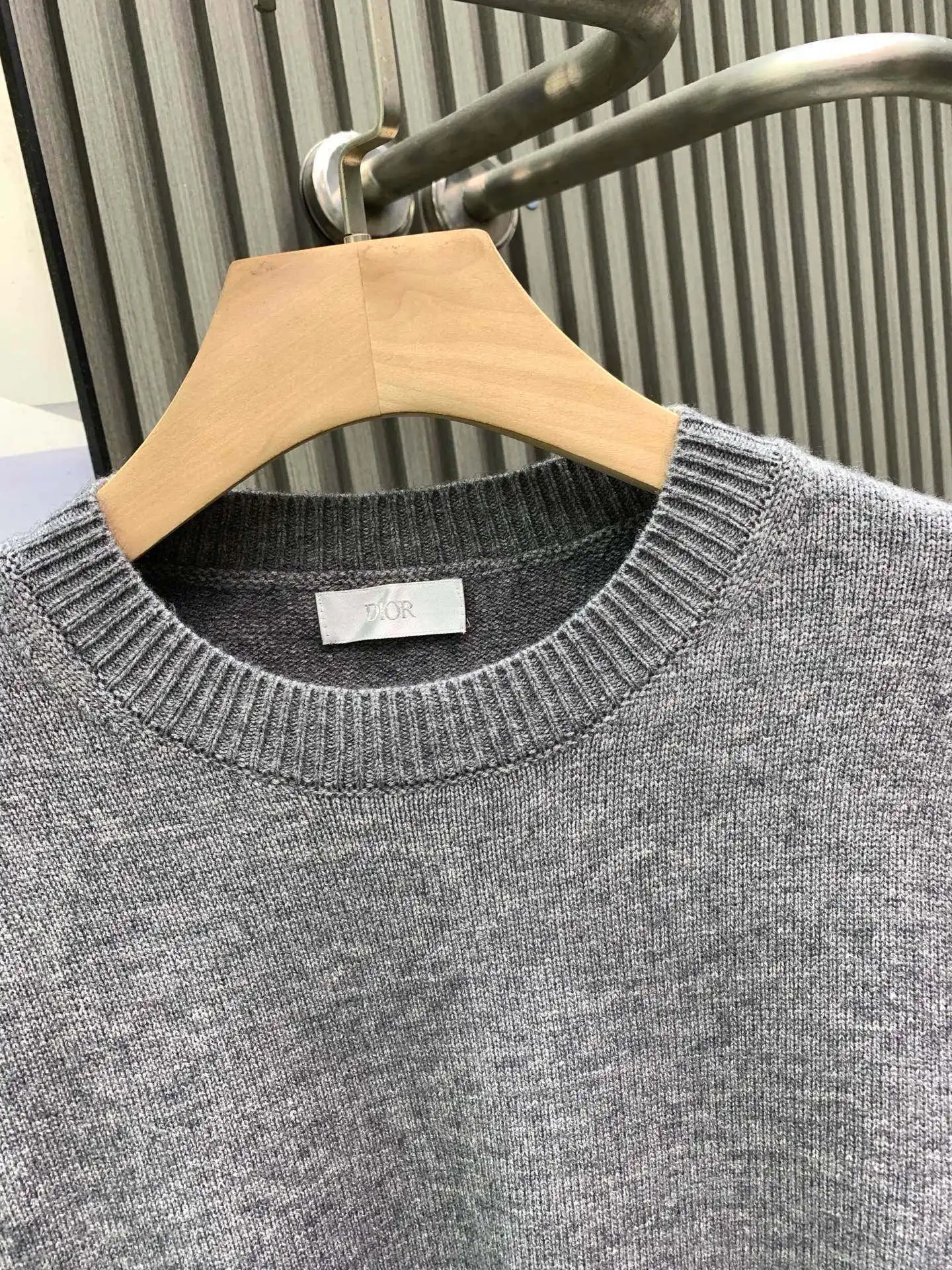 Logo Embroidered Wool-Blend Sweater D23022629 — view 3