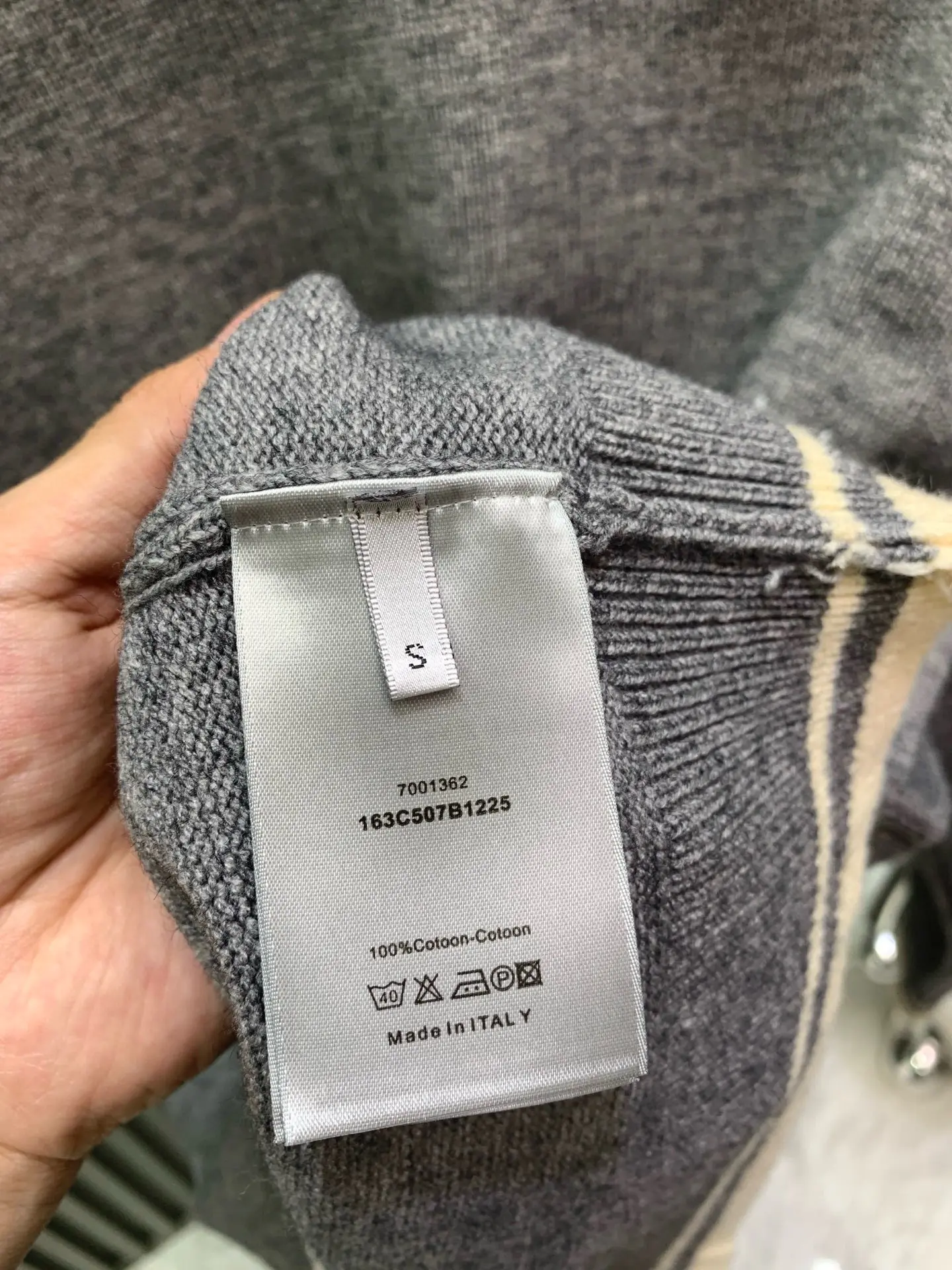 Logo Embroidered Wool-Blend Sweater D23022629 — view 10