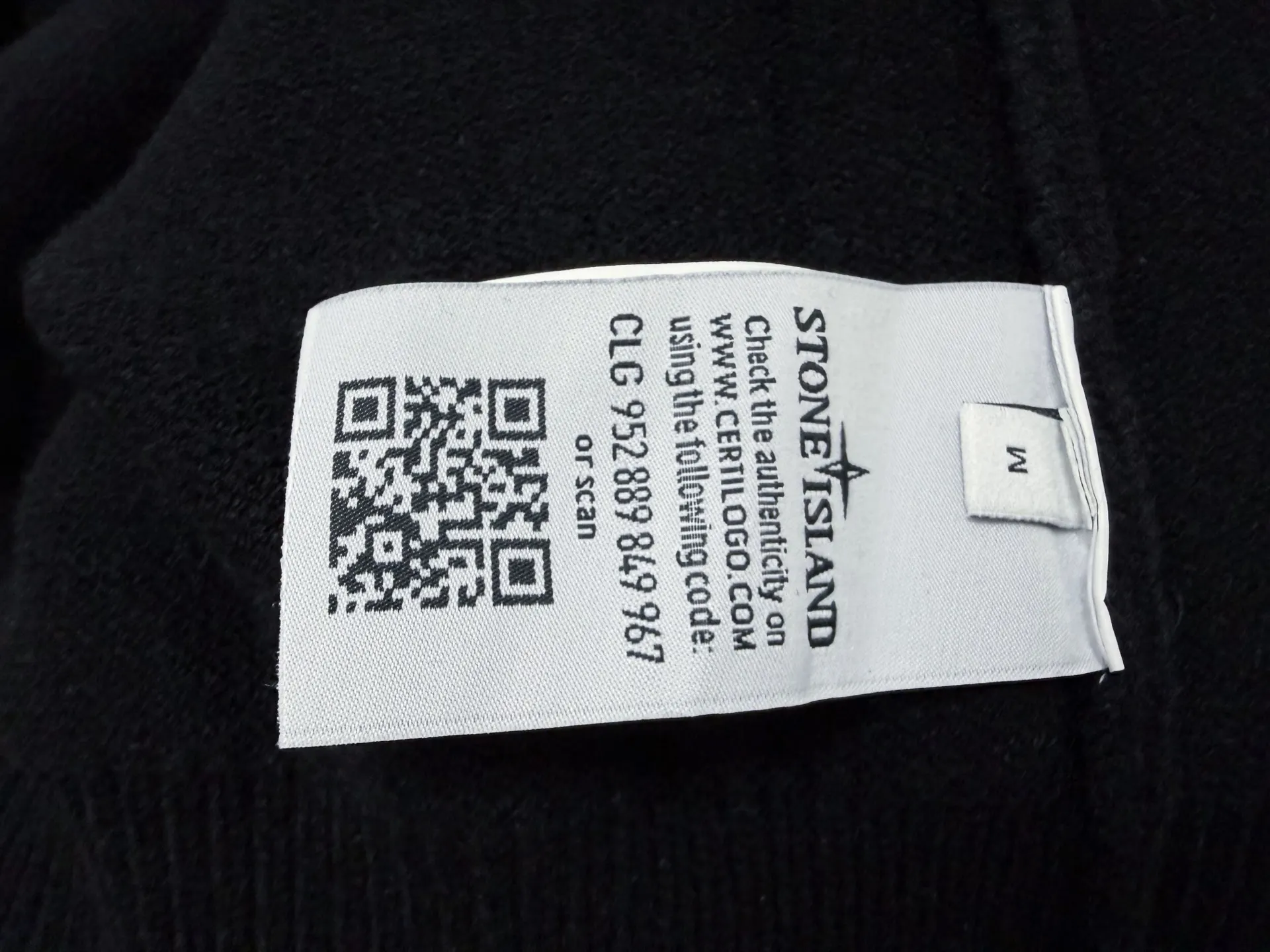 Button-Neck Wool Knit Sweater D23523559 — view 9