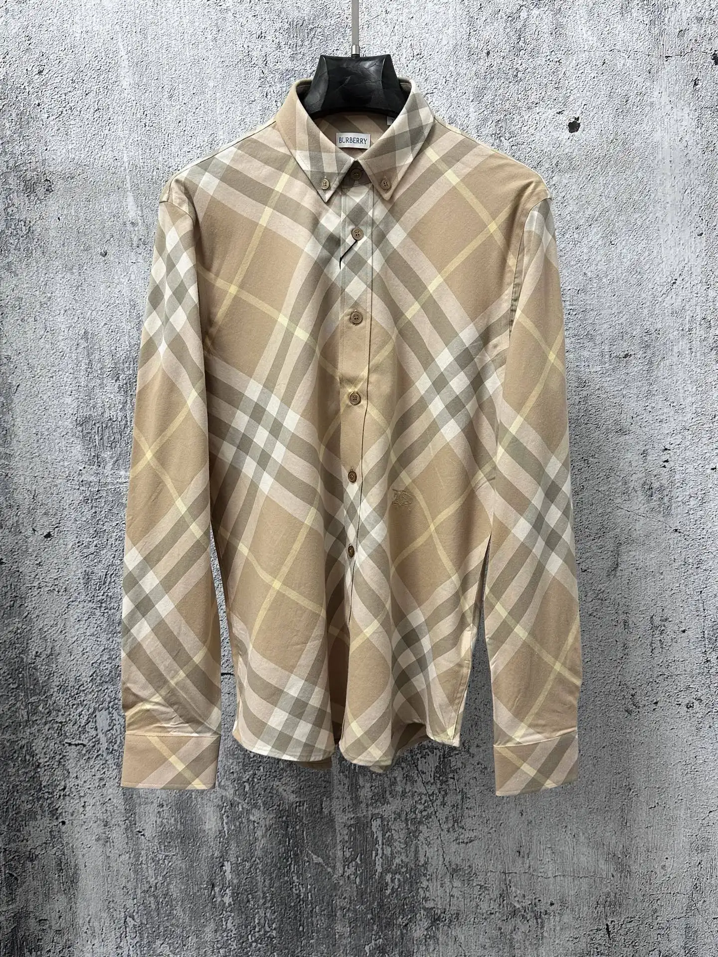 Diagonal Check Button-Down Shirt D23523574