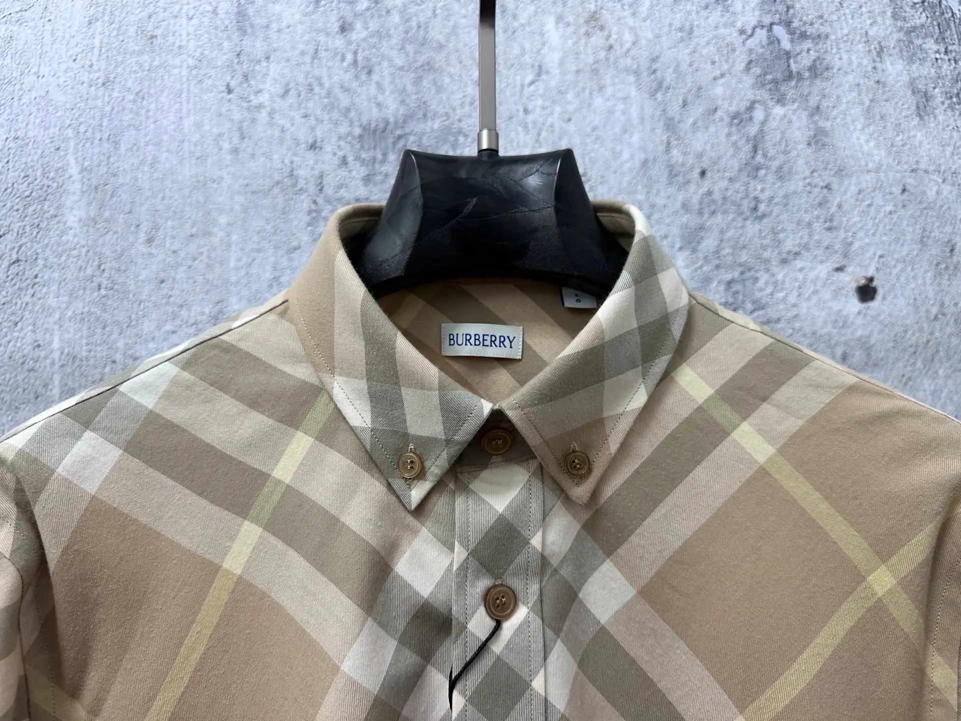 Diagonal Check Button-Down Shirt D23523574 — view 4