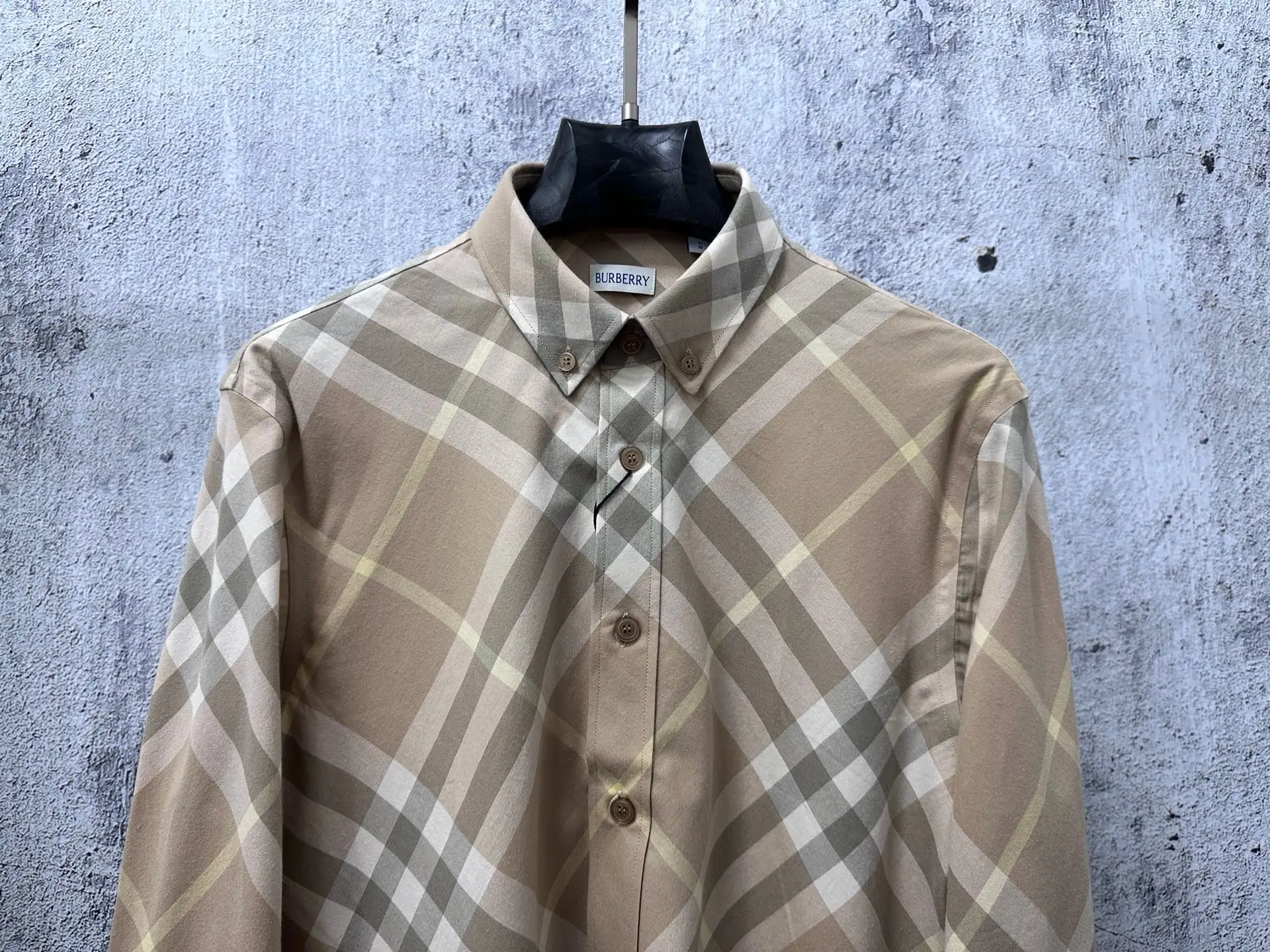 Diagonal Check Button-Down Shirt D23523574 — view 5