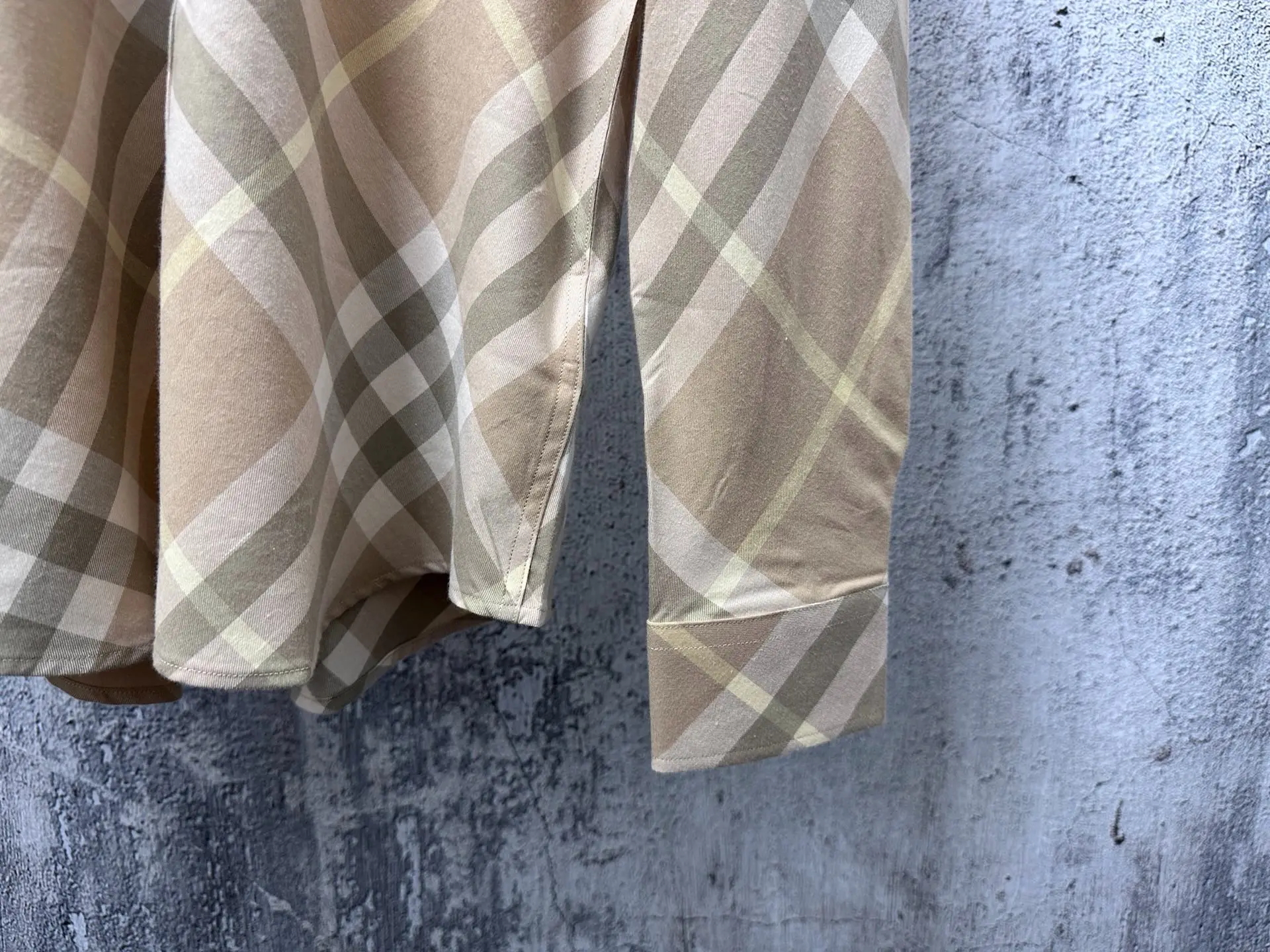 Diagonal Check Button-Down Shirt D23523574 — view 6