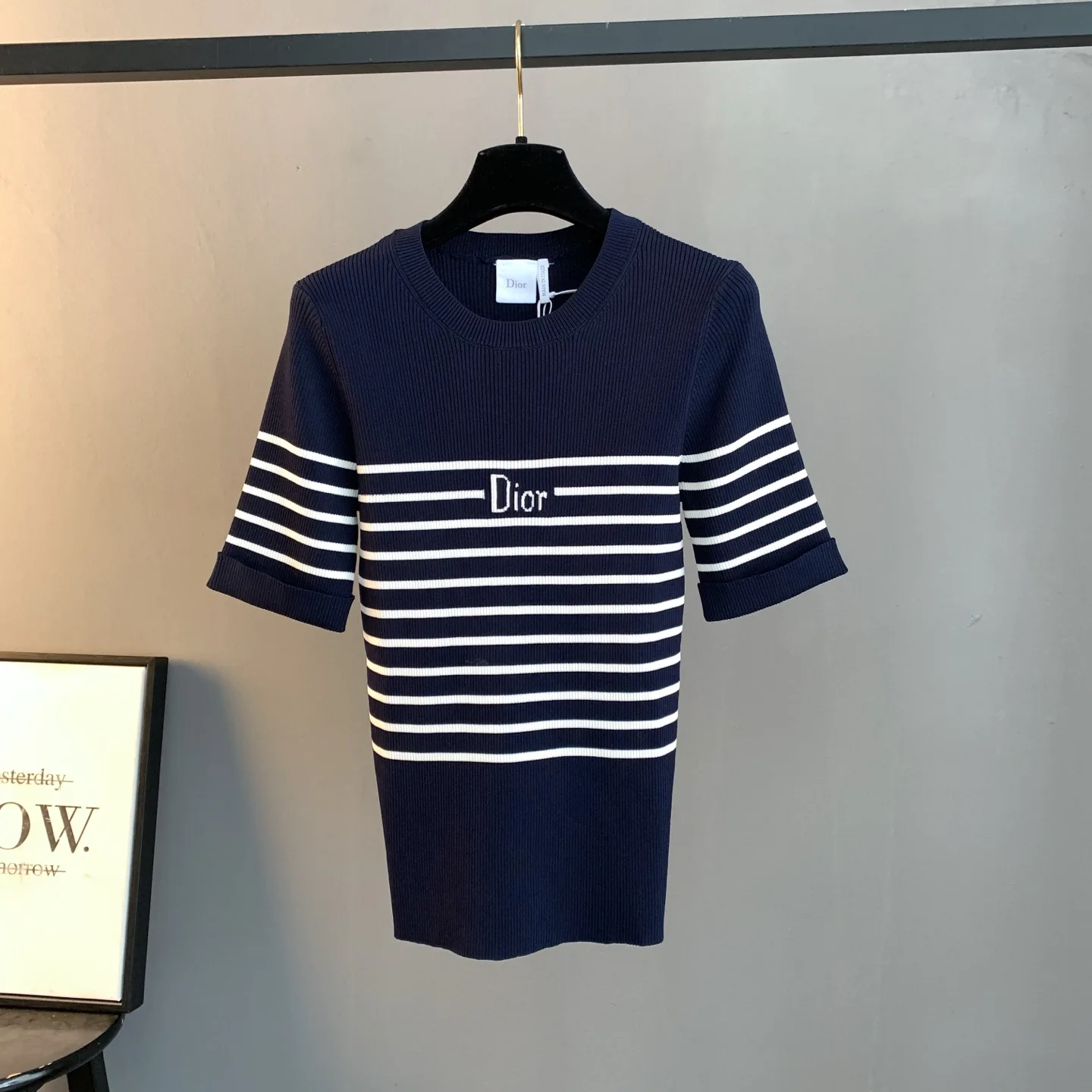 Striped Logo Ribbed Knit Top D23522900